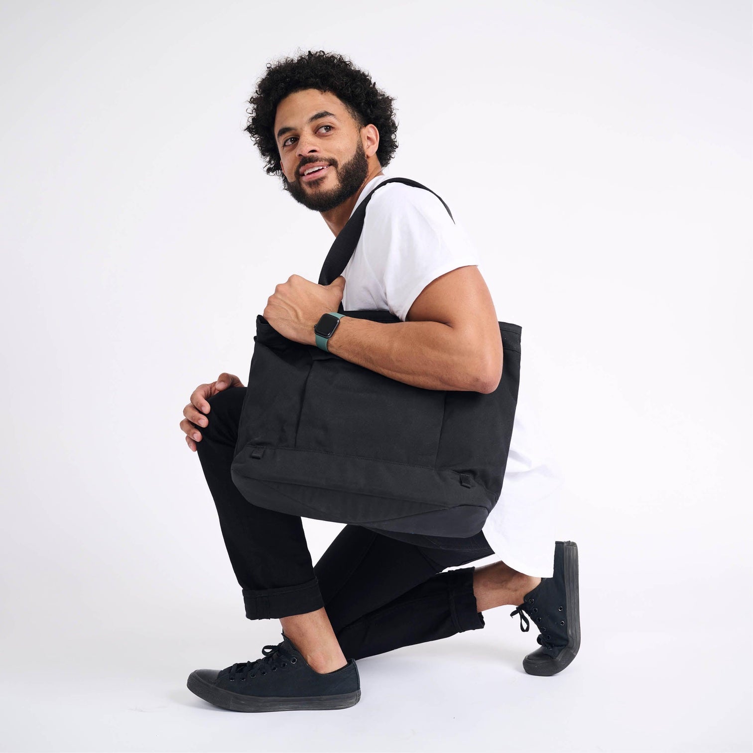 Rennen Tote Bag - Storming Gravity