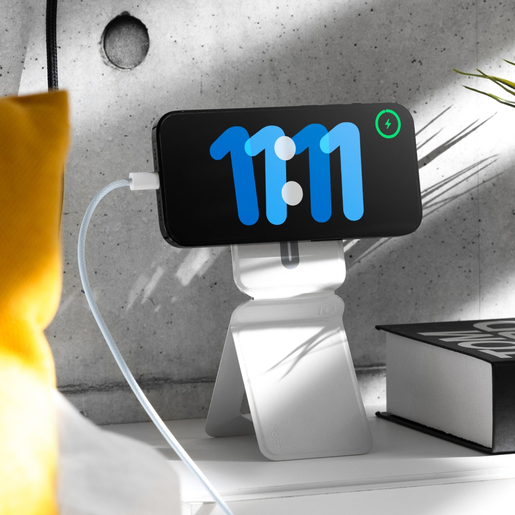 Snap Phone Tripod Stand MOVAS - MagSafe Compatible - Storming Gravity