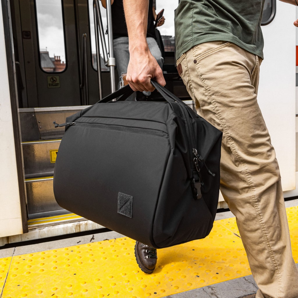 Transit Duffel 35L - Storming Gravity