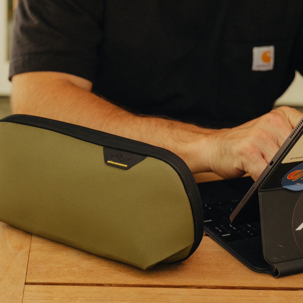 Small Tech Pouch 1L - Storming Gravity