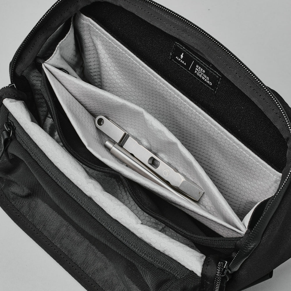 Vertex Pouch - Storming Gravity