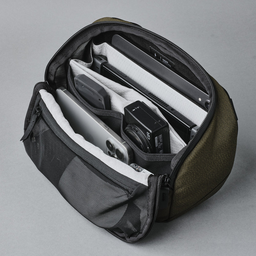 Vertex Pouch - Storming Gravity