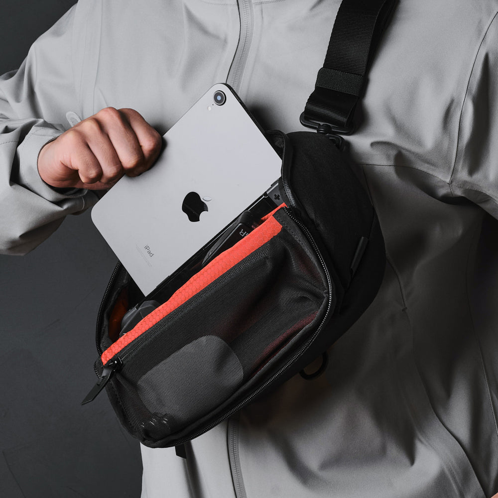 Vertex Pouch - Storming Gravity