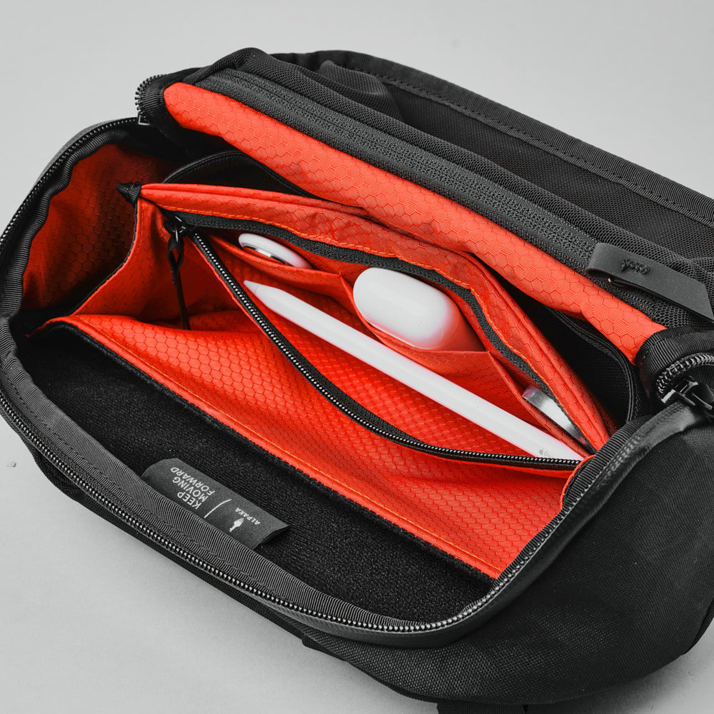 Vertex Pouch - Storming Gravity