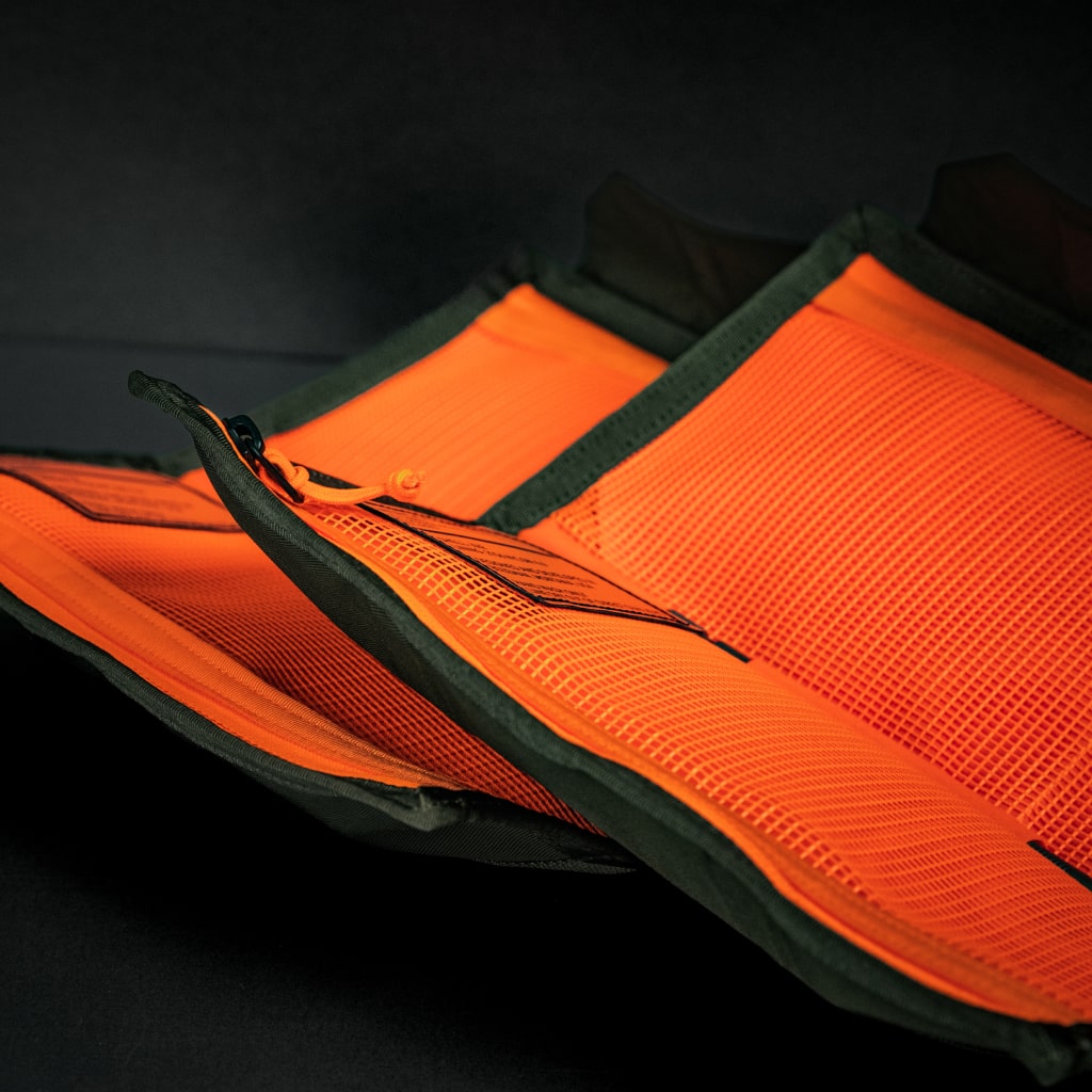 กระเป๋า Civic Access Pouch 1 ลิตร (สีเขียวมะกอก รุ่นลิมิเต็ดเอดิชั่น)