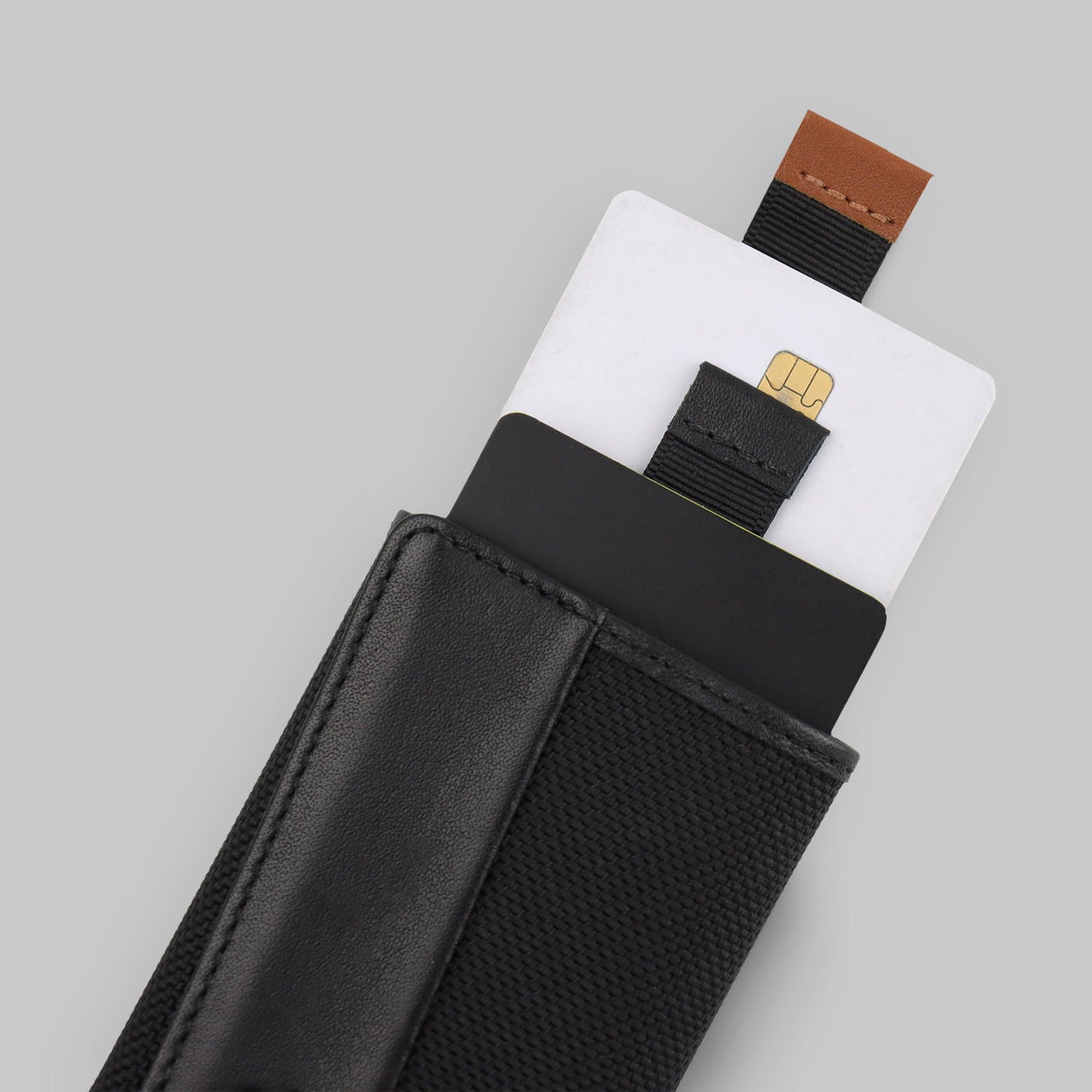 AirTag Ready Speed Wallet Mini - the Frenchie Co. - Storming Gravity