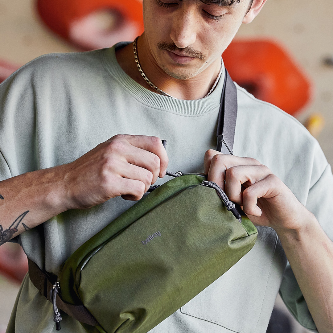 Venture Ready Sling 2.5L - Storming Gravity