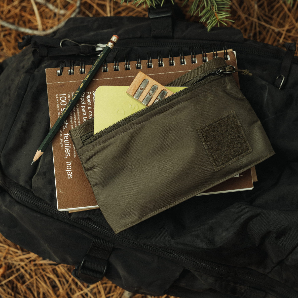 CIVIC Flat Pouch OD Green Artist Kit