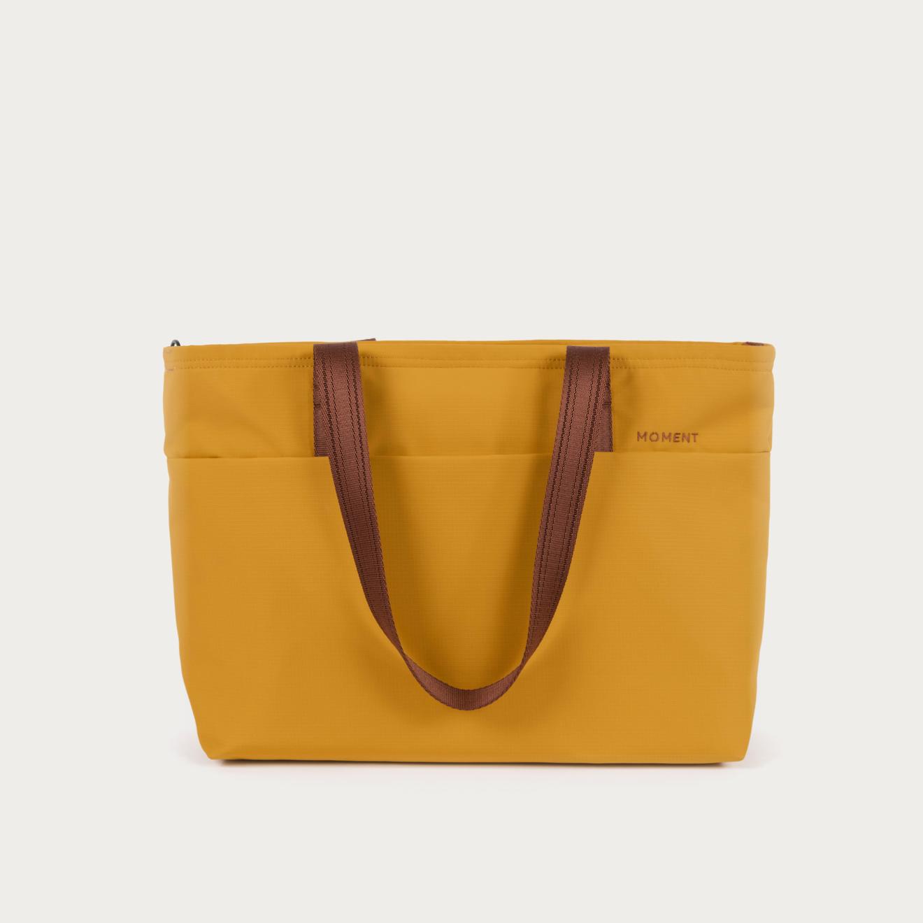Everything Tech Tote 19L - Storming Gravity