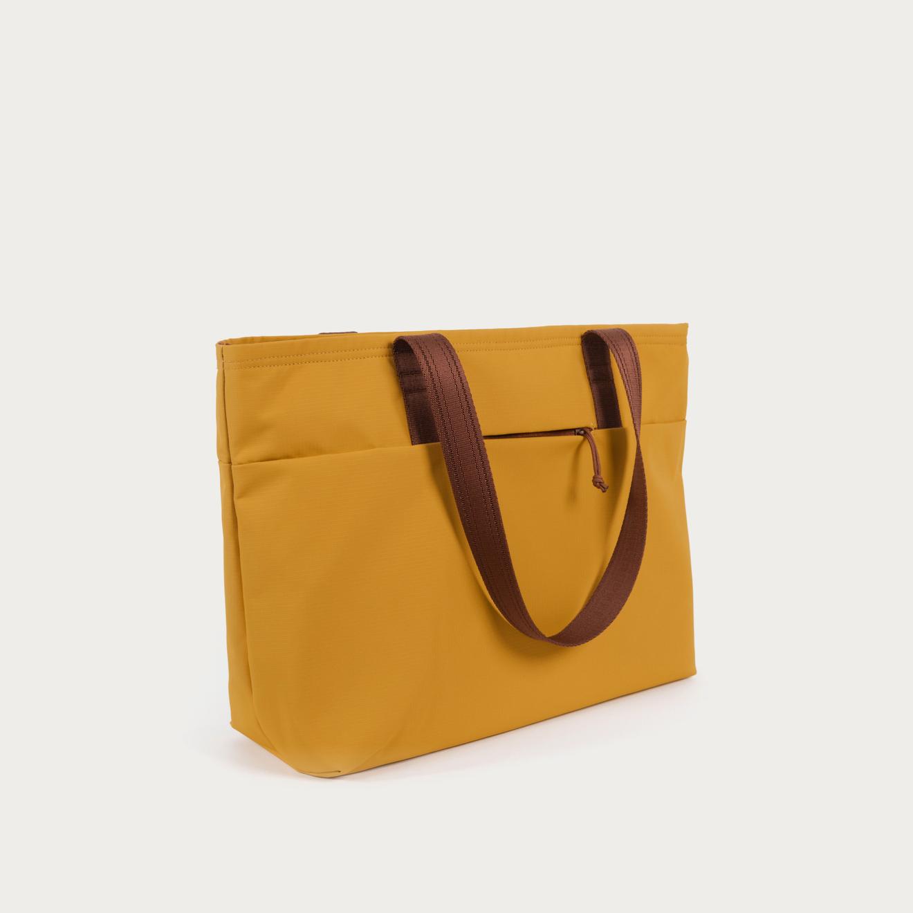 Everything Tech Tote 19L - Storming Gravity