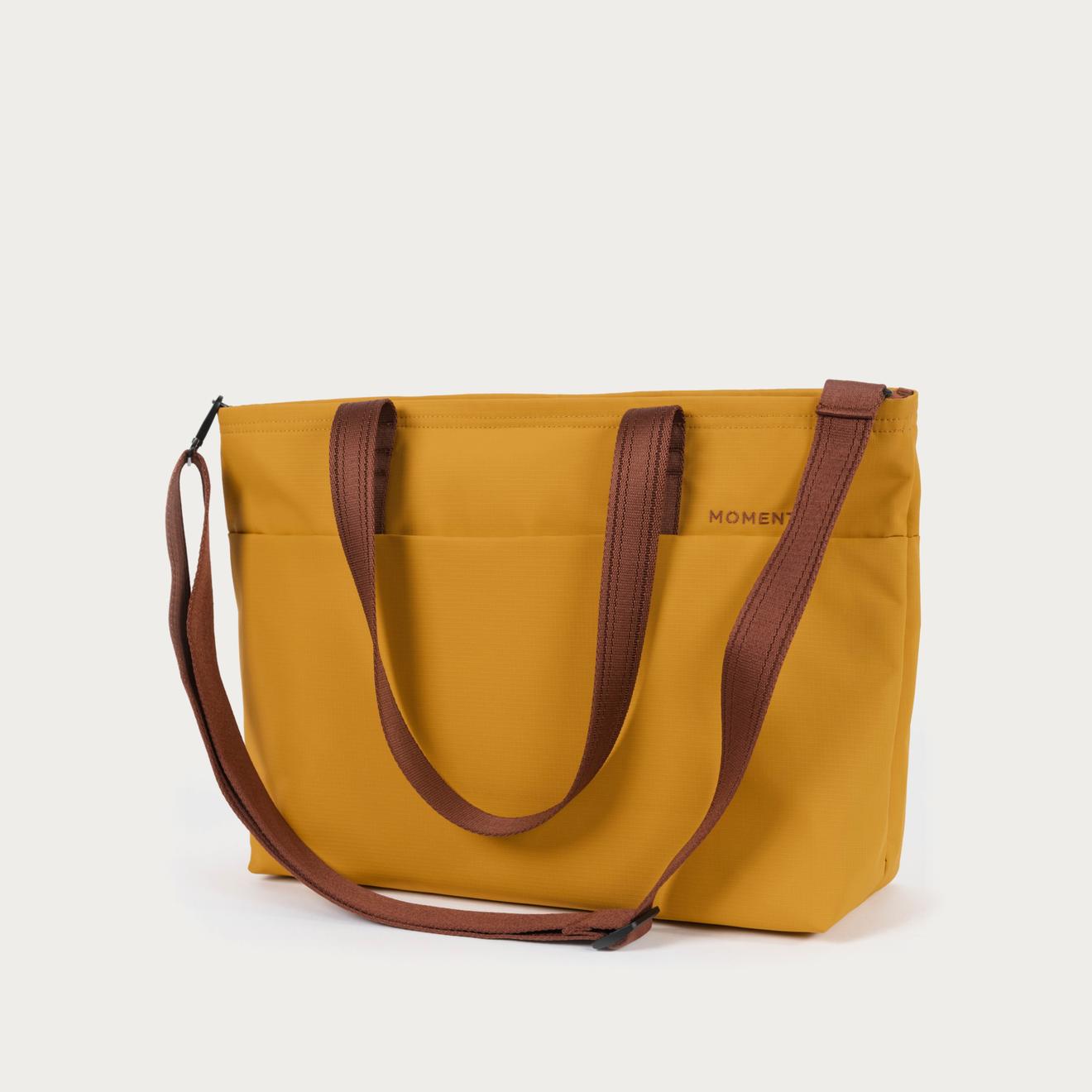 Everything Tech Tote 19L - Storming Gravity