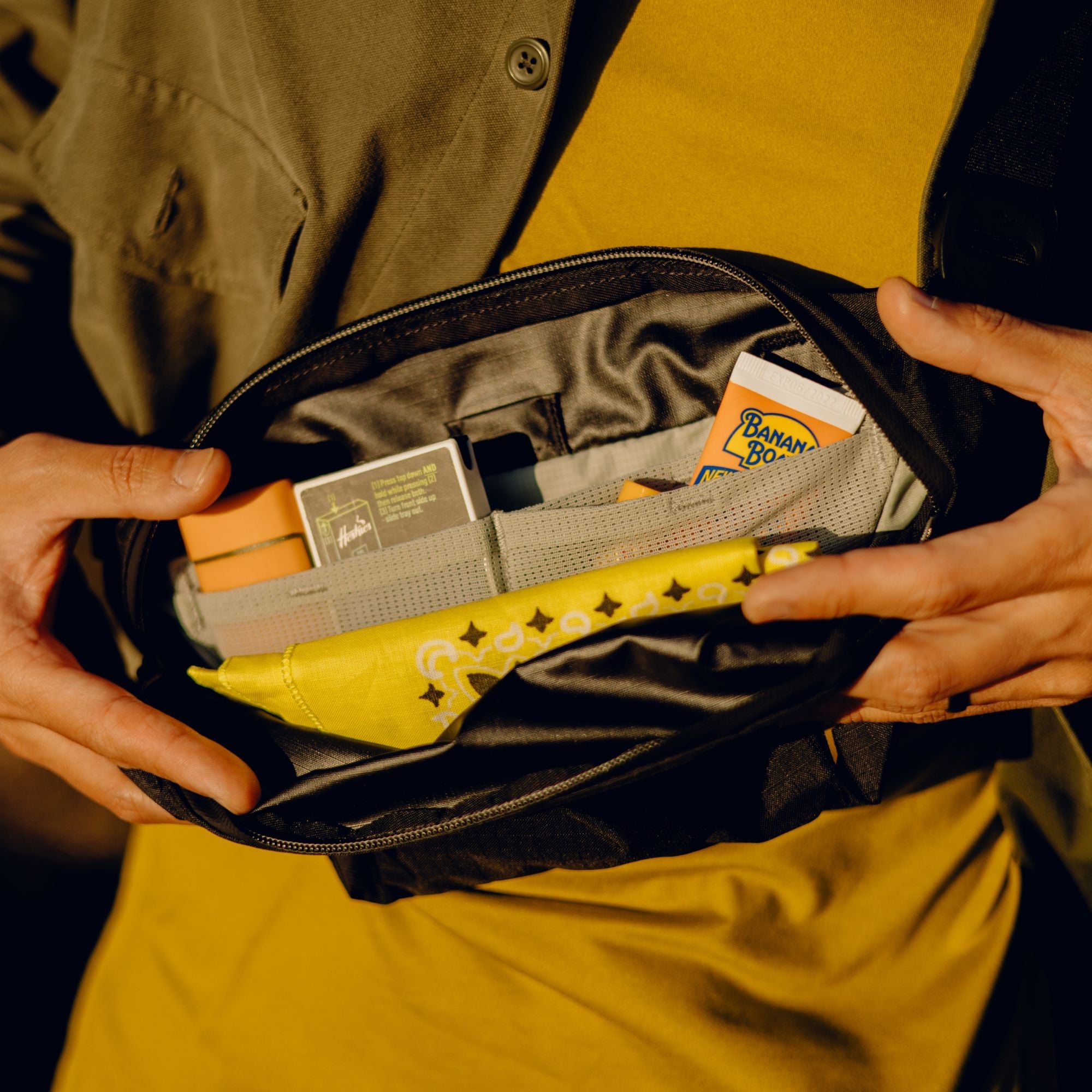 Outdoor Sling 2L - Storming Gravity