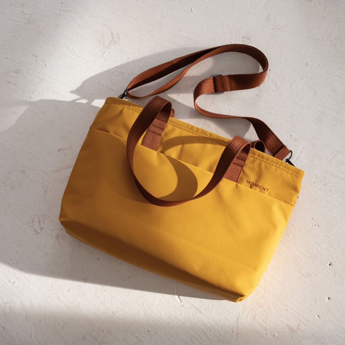Everything Tech Tote 19L - Storming Gravity