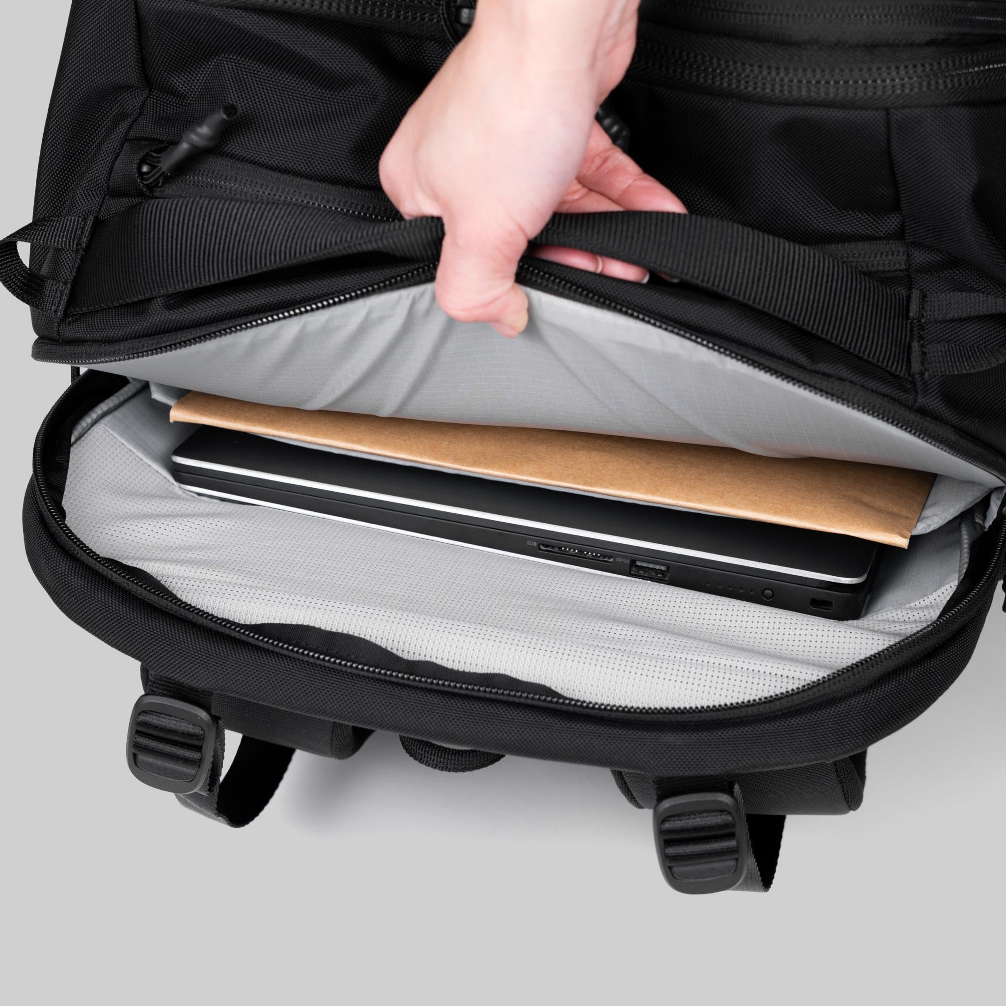 Outbound Travel Pack 30L - Storming Gravity