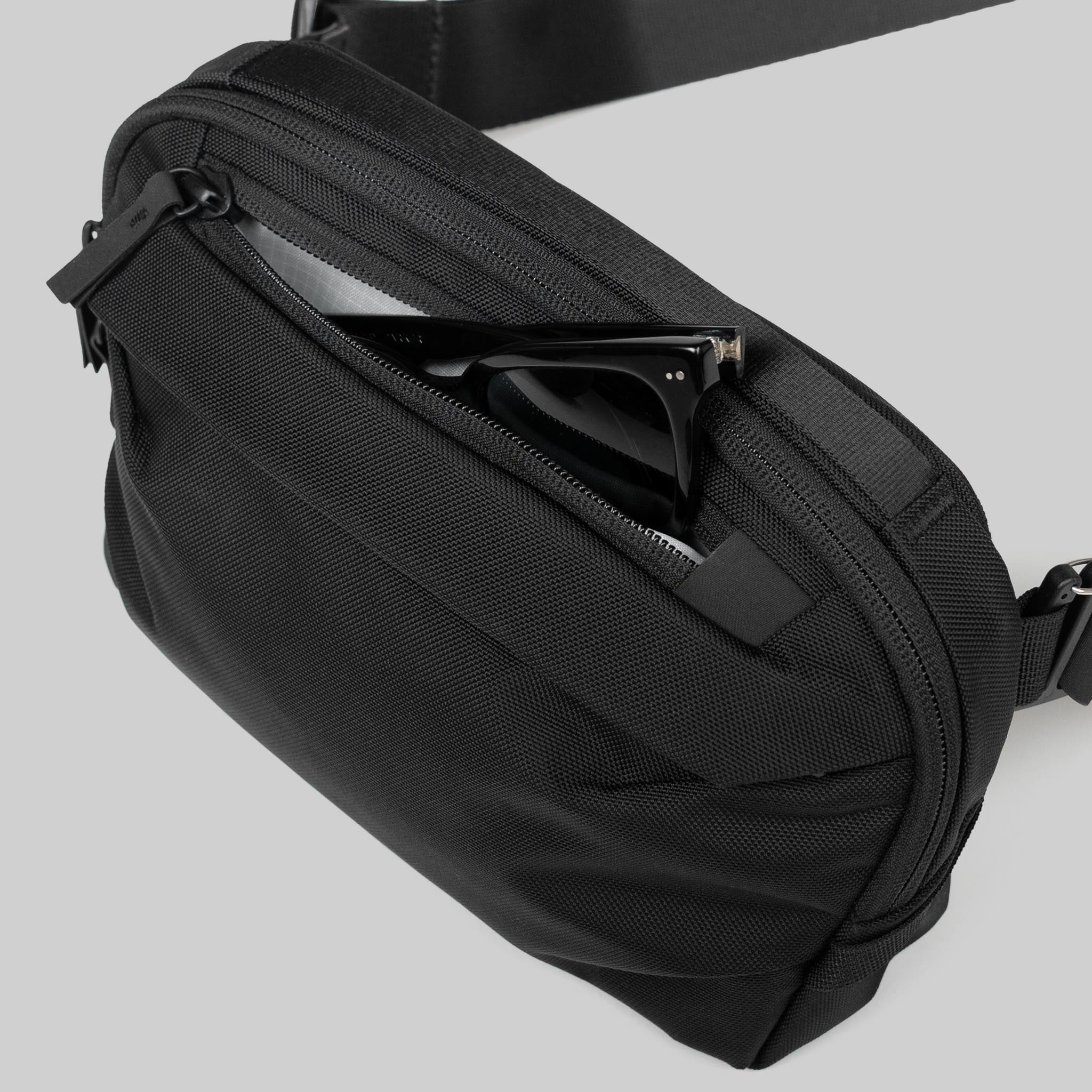 Toshi Sling 2.5L V2 - Storming Gravity