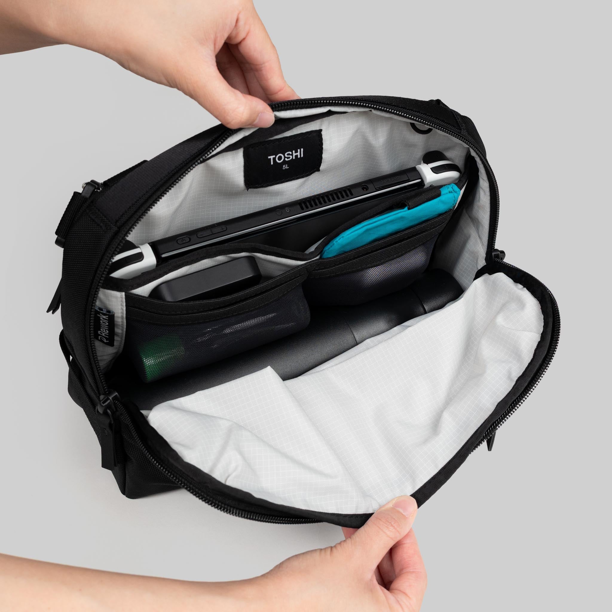 Toshi Sling 5L V2 - Storming Gravity