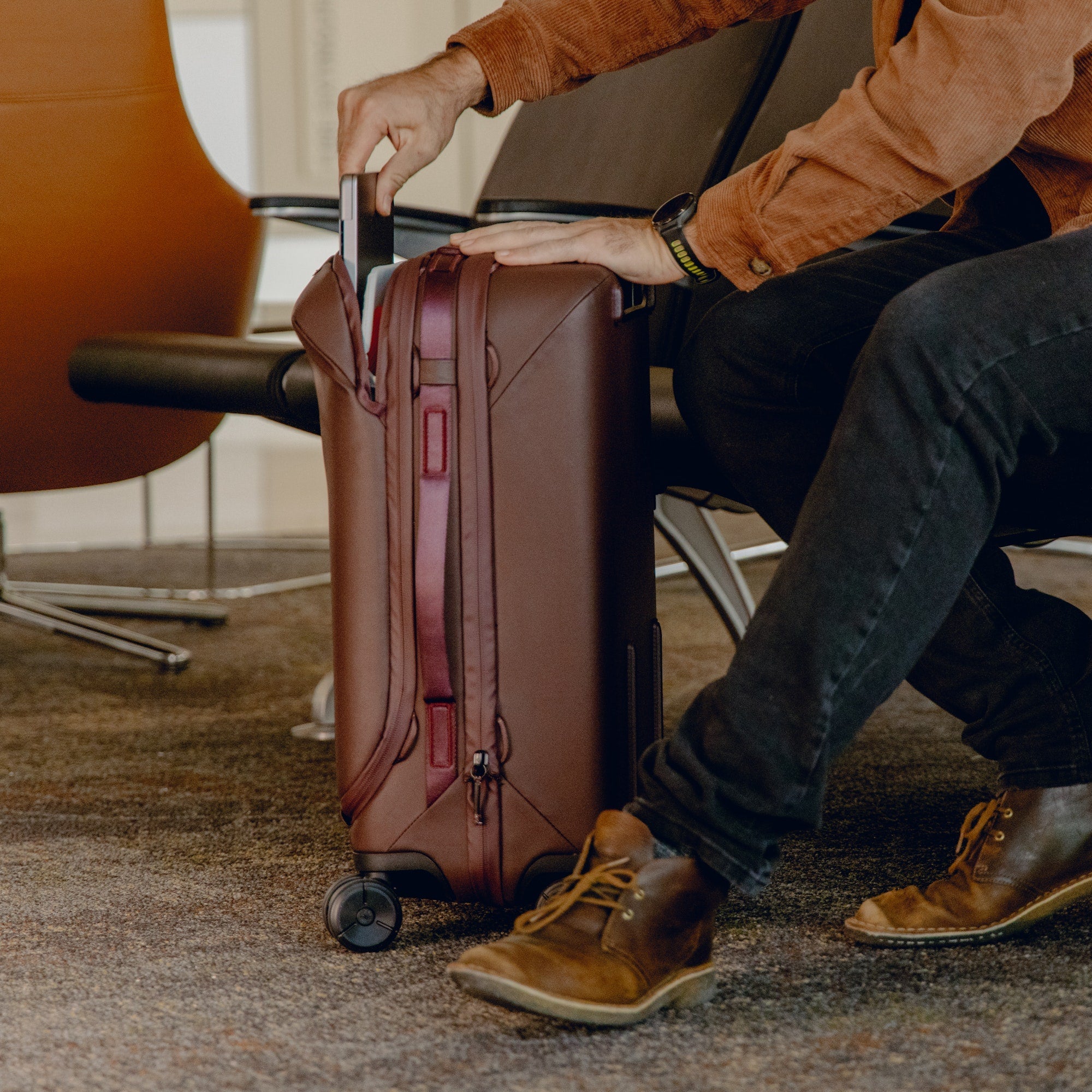 Roller Pro Carry-On 34L - Storming Gravity