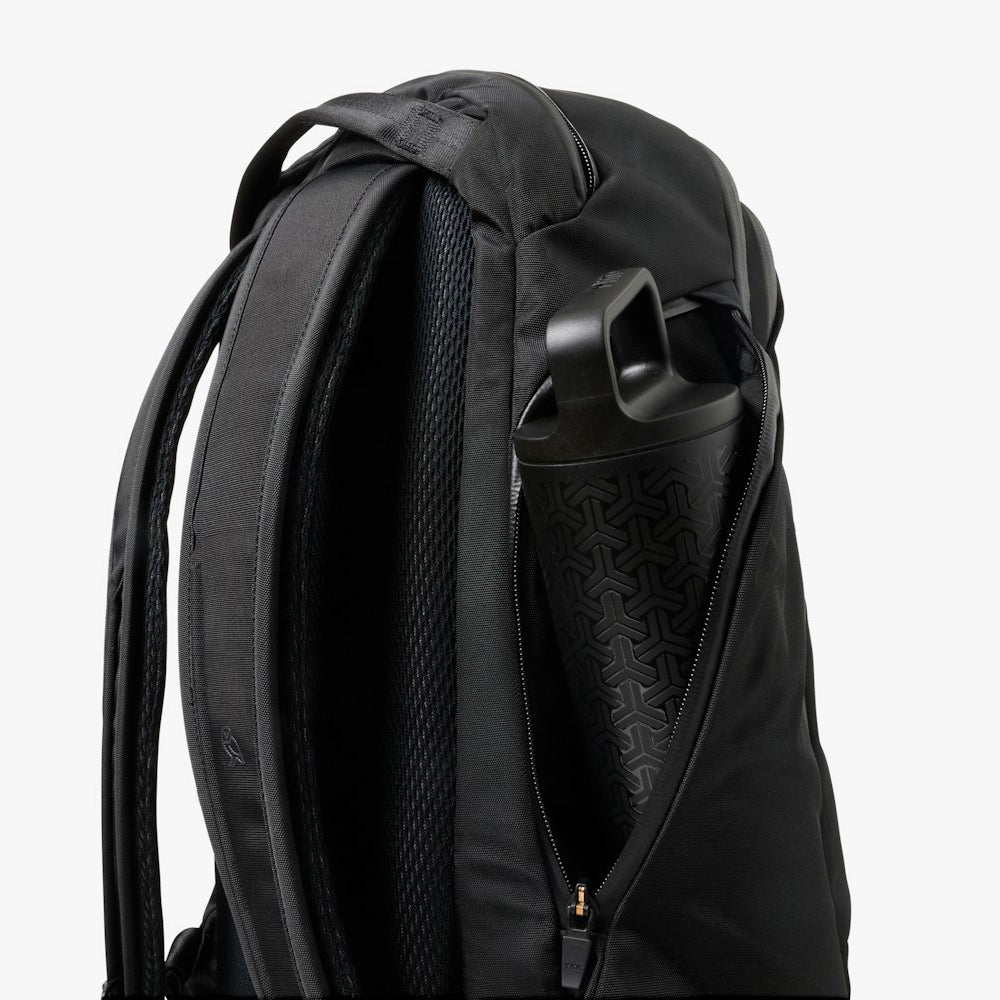 Transit Workpack Pro 22L - Storming Gravity