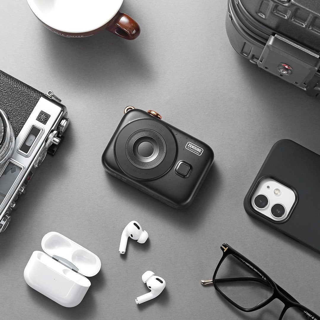 Zendure SuperMini GO - Versatile Stylish Wireless Power Bank - Storming Gravity