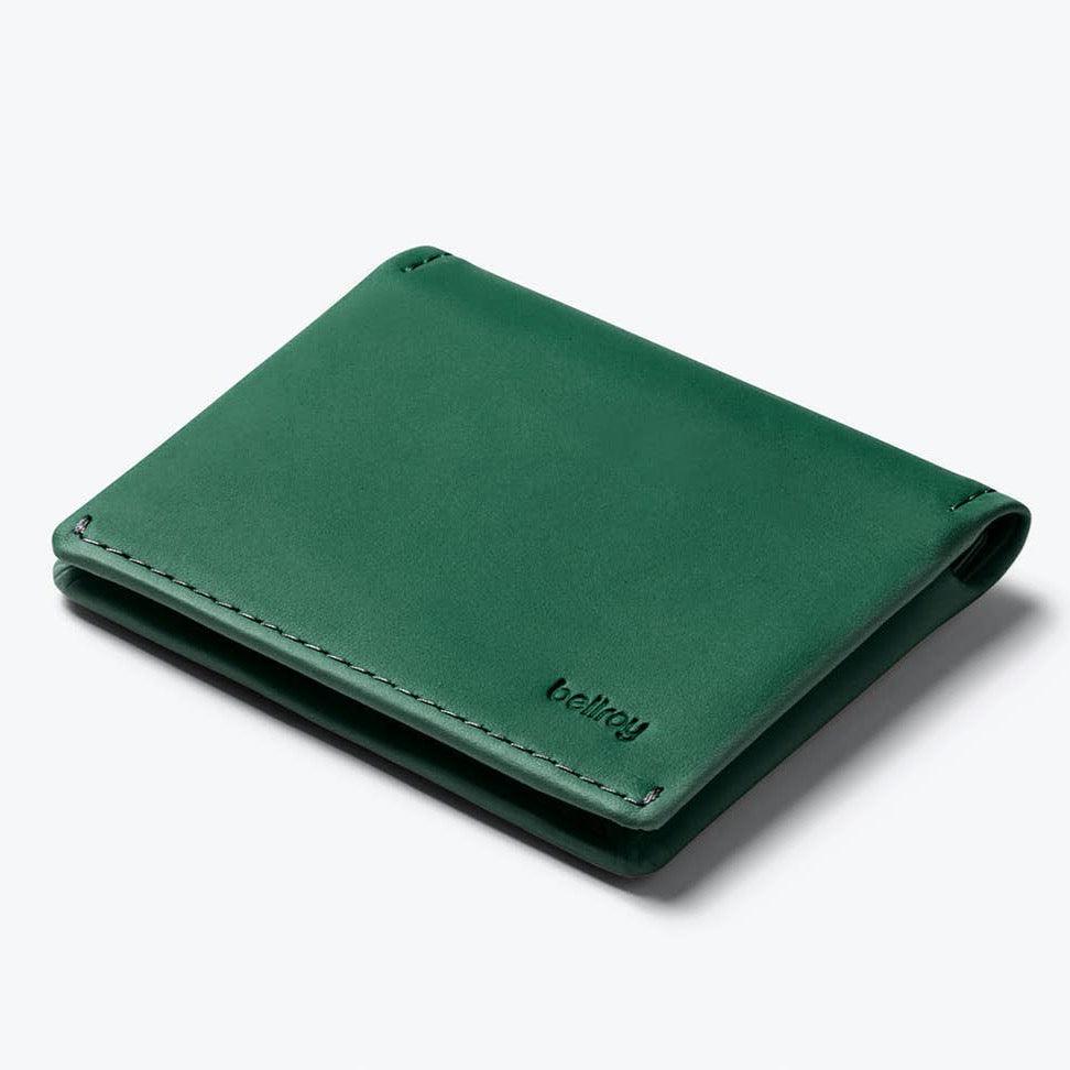 bellroy-slim-sleeve-racing-green