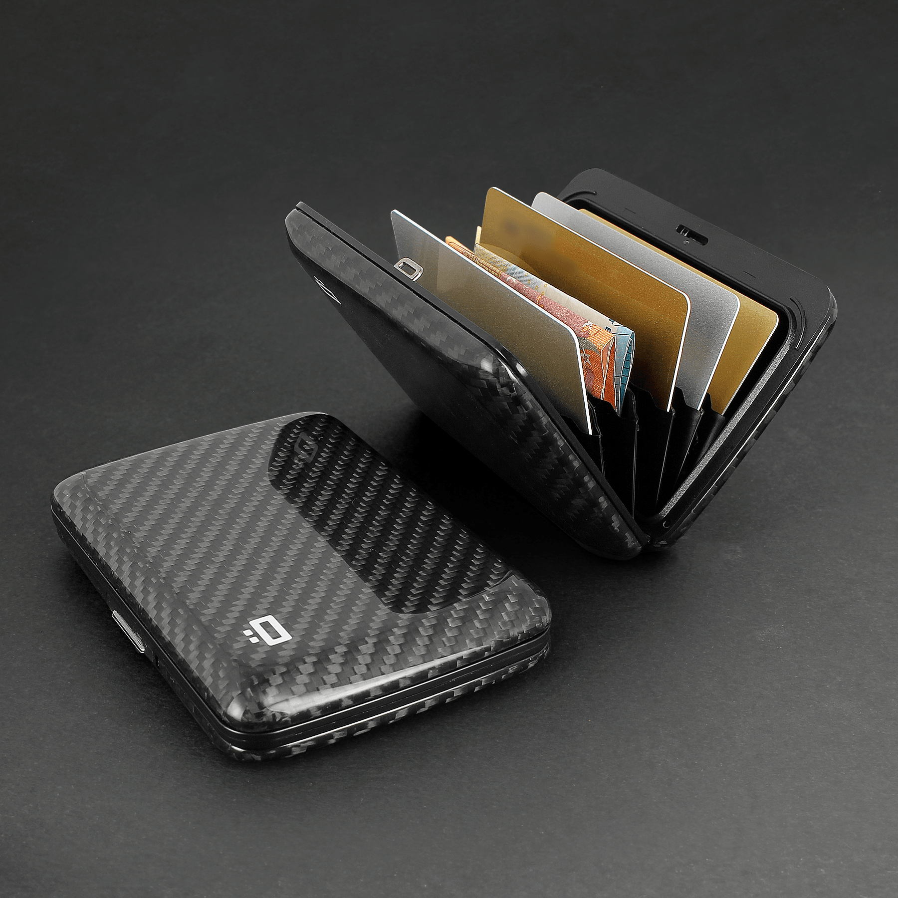 ogon-smart-case-v2-carbon-fibre