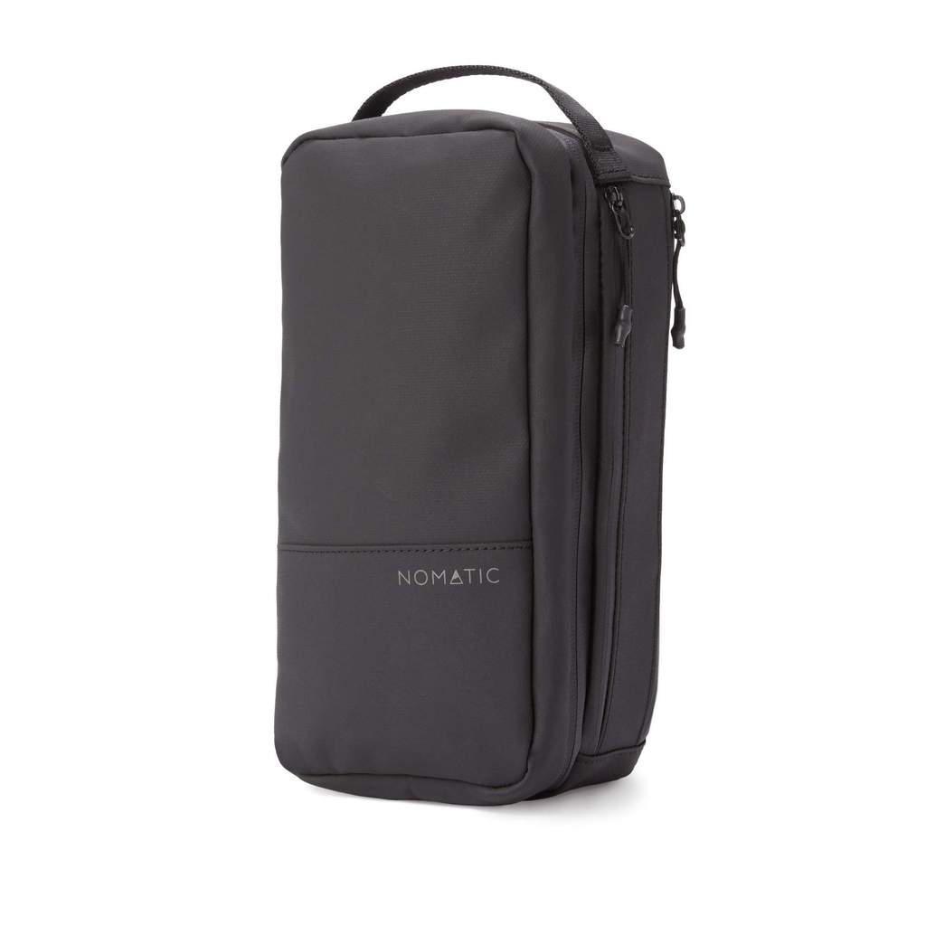 nomatic-toiletry-2.0
