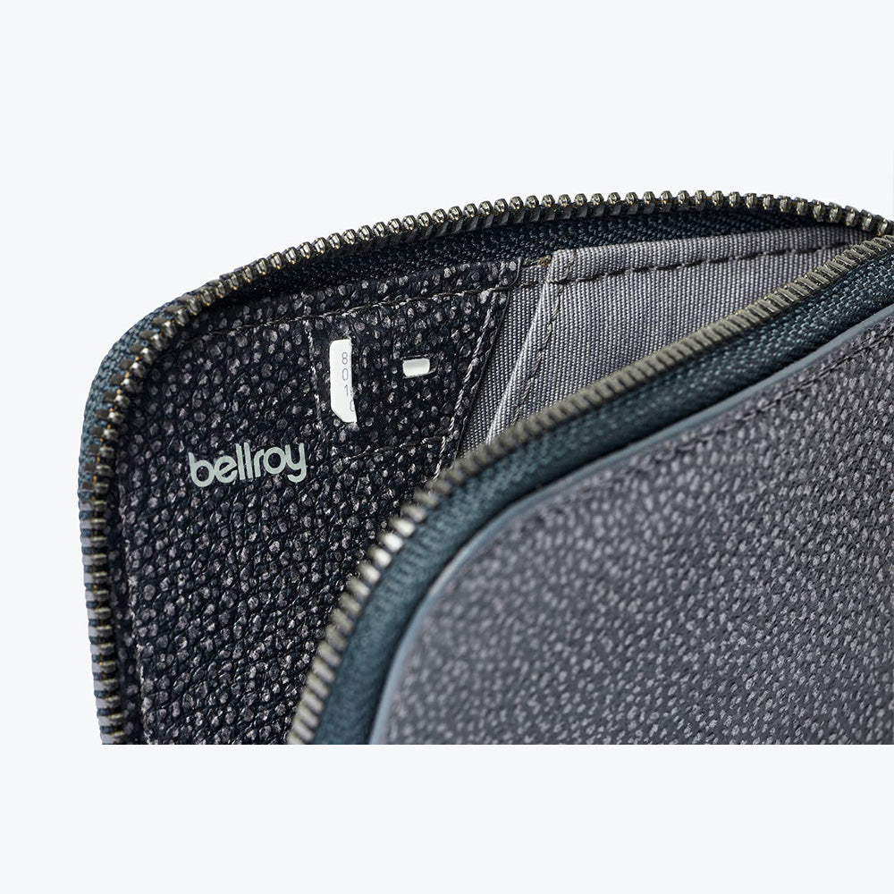 bellroy-card-pocket-stellar-black