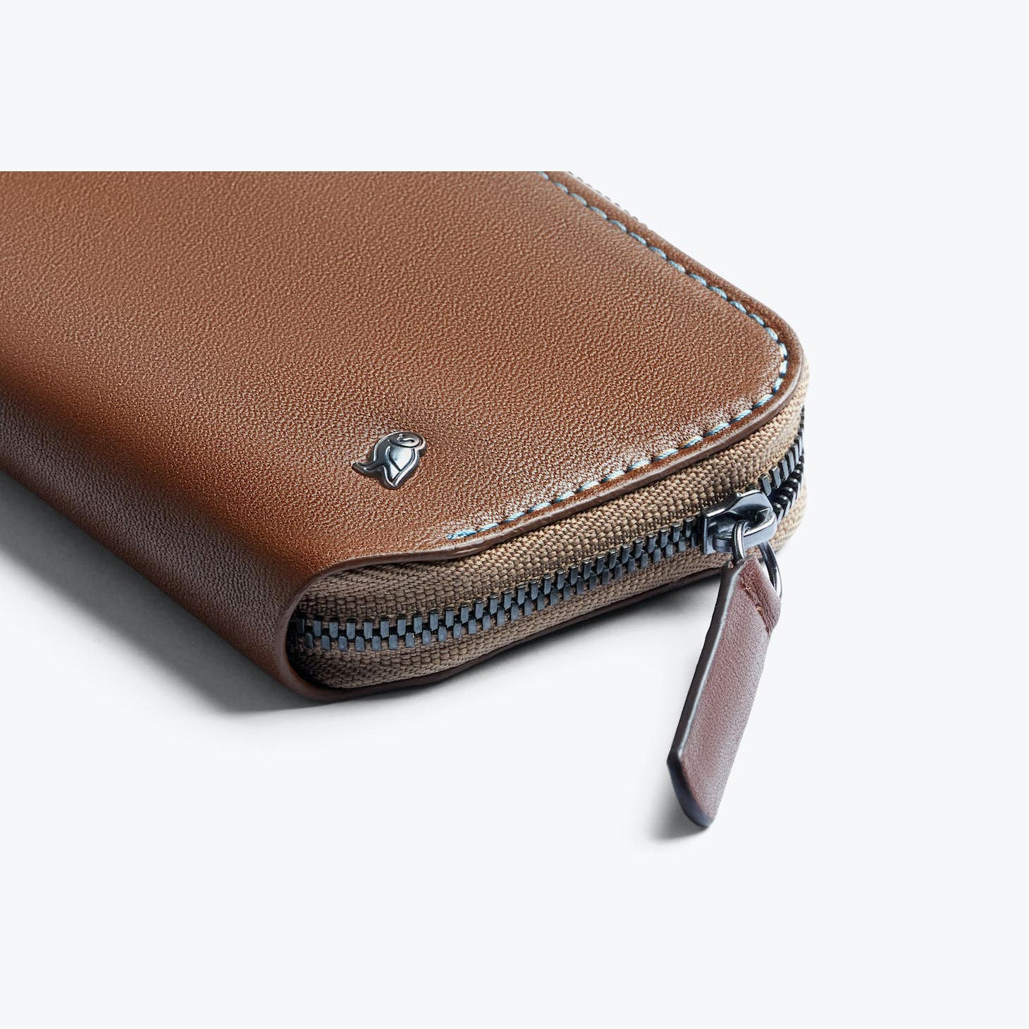 bellroy-folio-mini-hazelnut