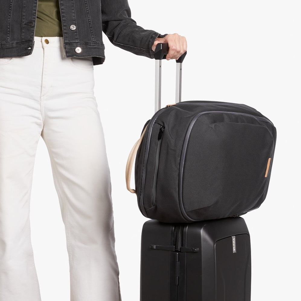 bellroy-transit-backpack-plus-charcoal