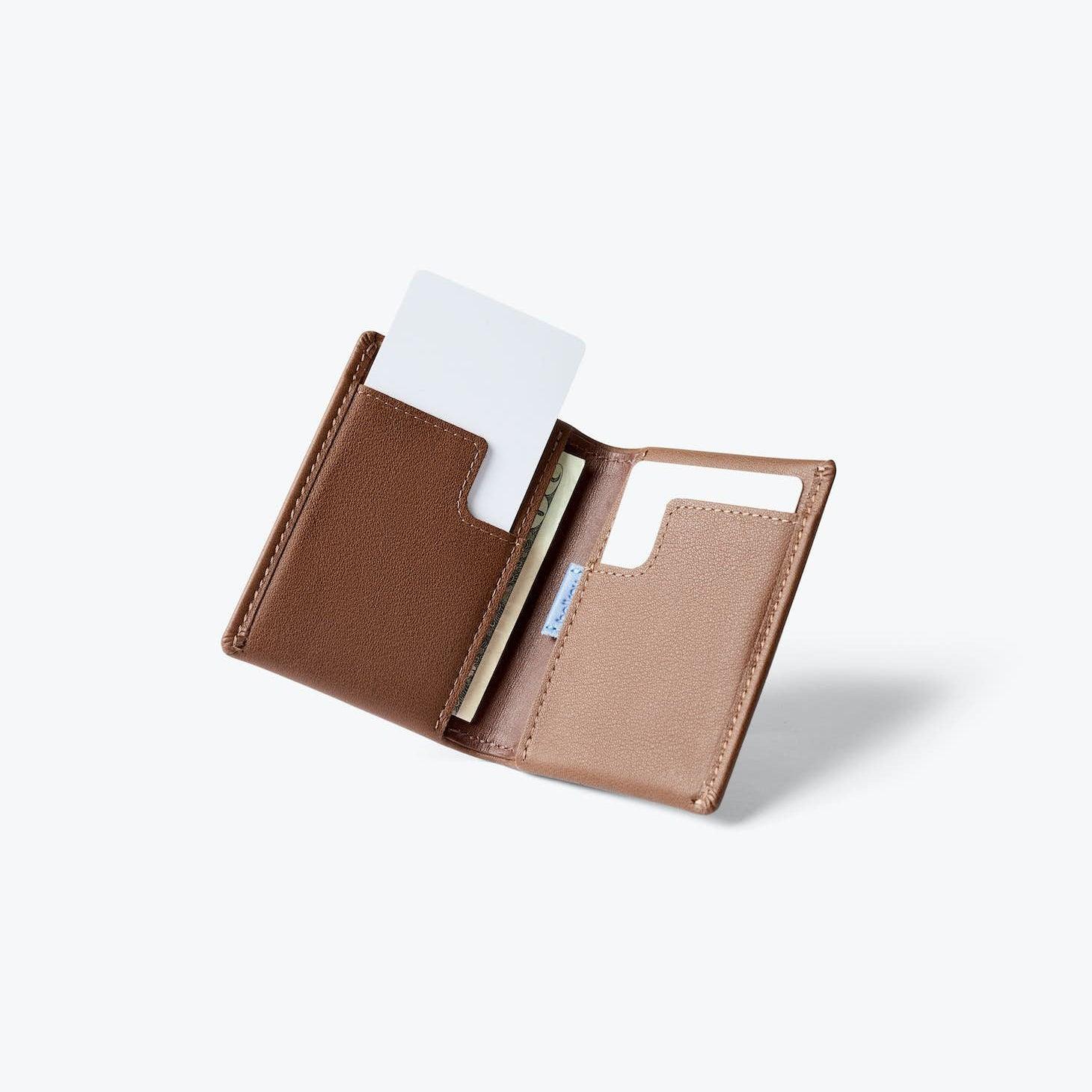 bellroy-slim-sleeve-hazelnut