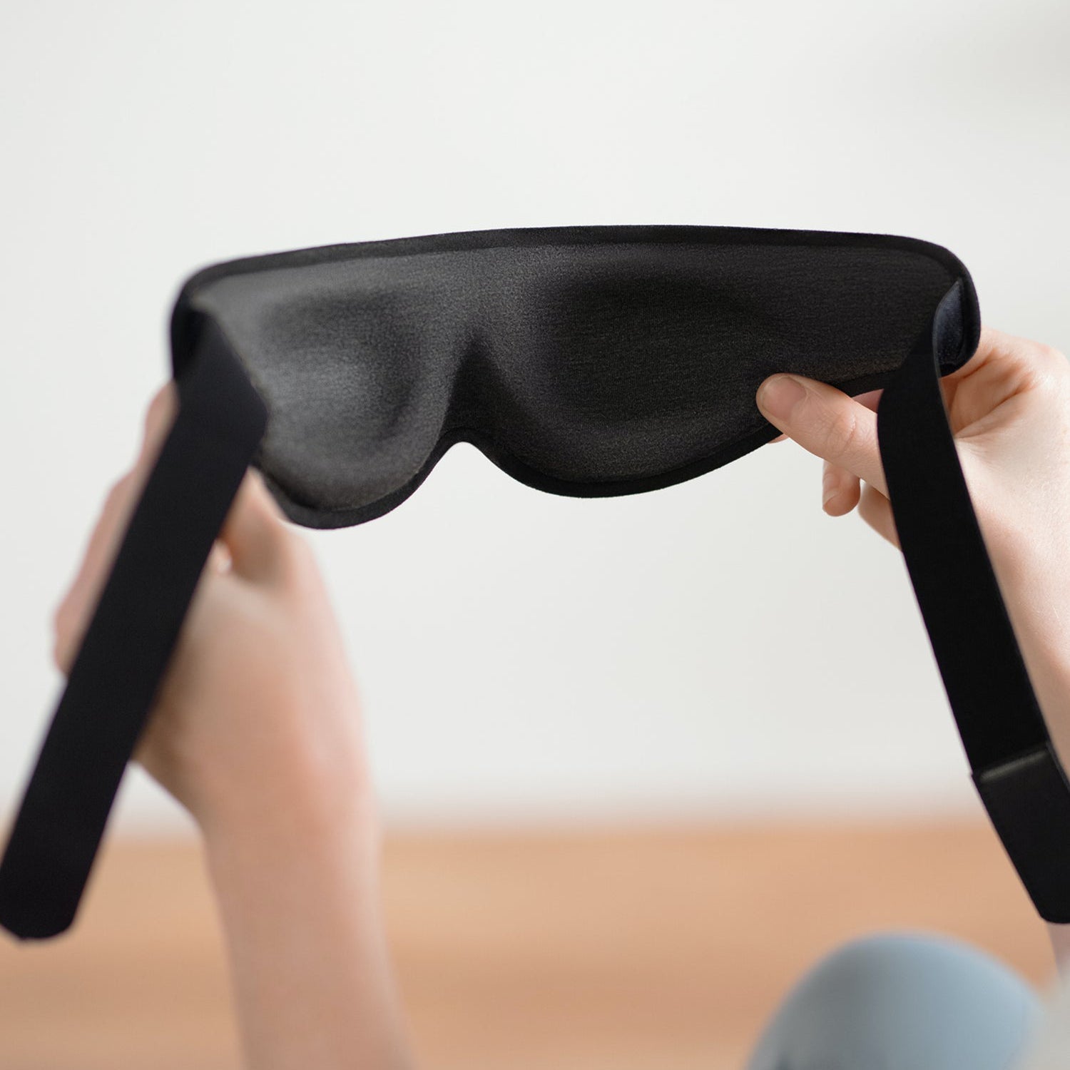 ostrichpillow-eye-mask-midnight-grey
