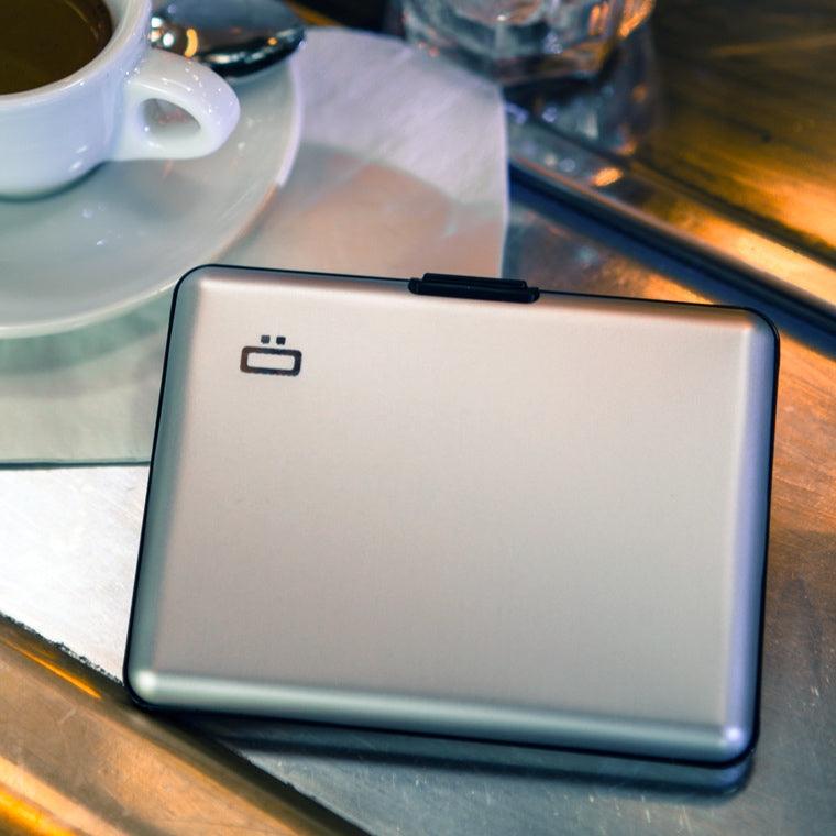 ogon-big-stockholm-card-case-silver