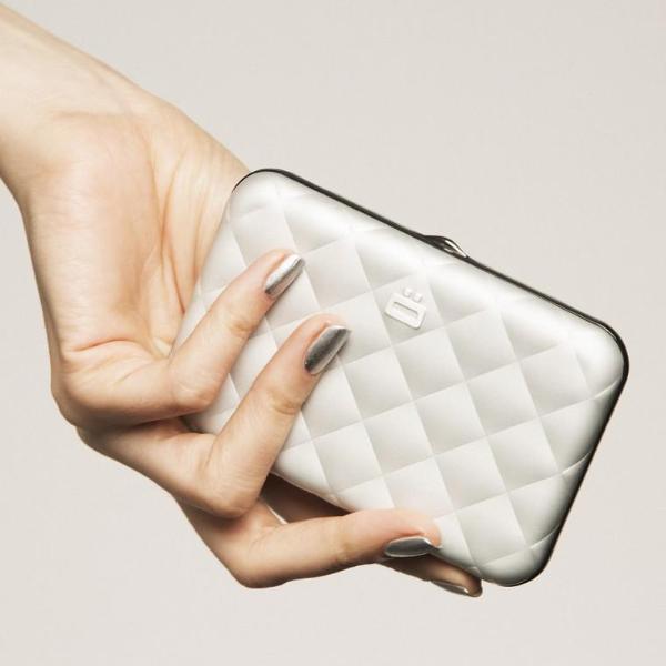 ogon-quilted-button-silver