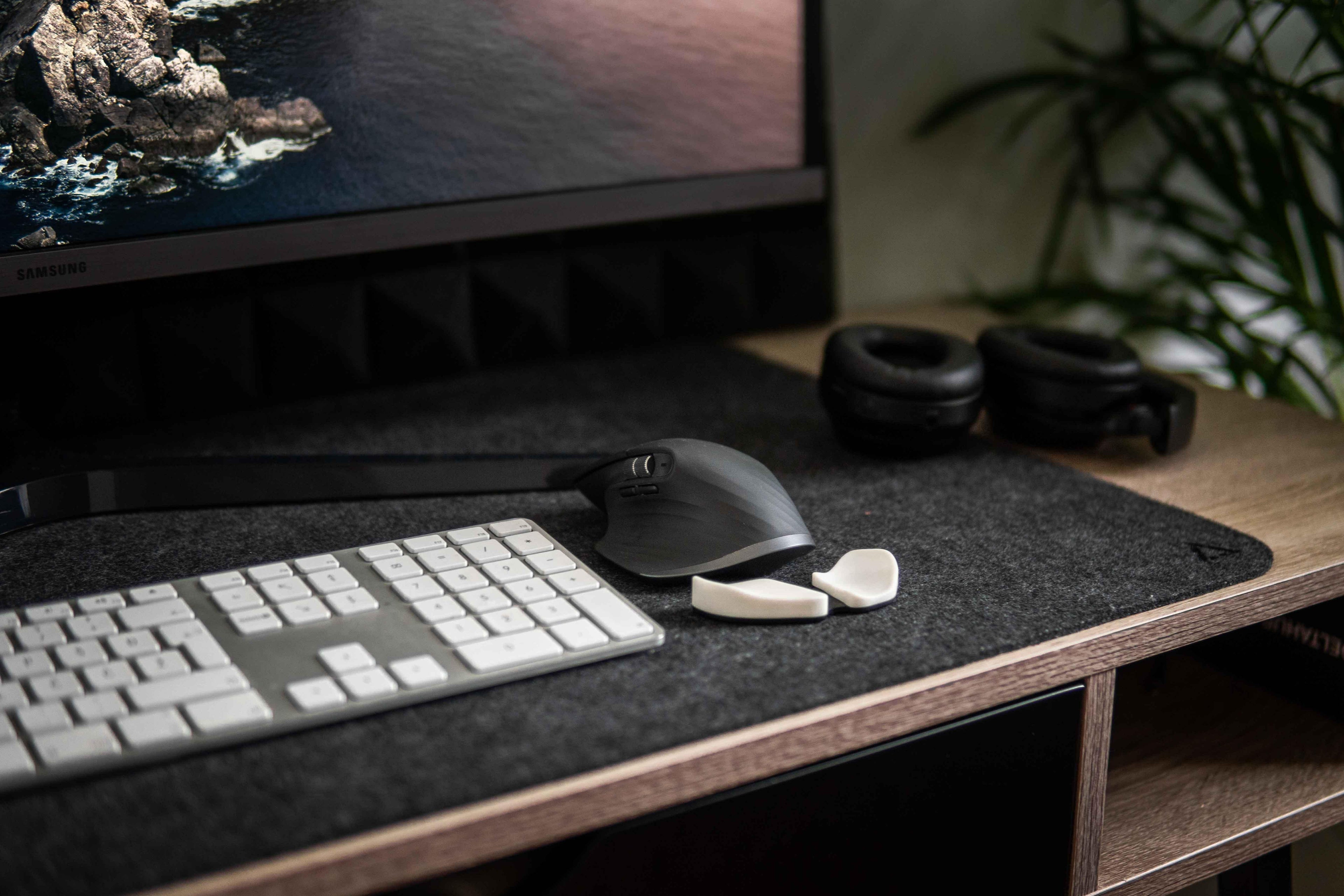 Deltahub - Storming Gravity