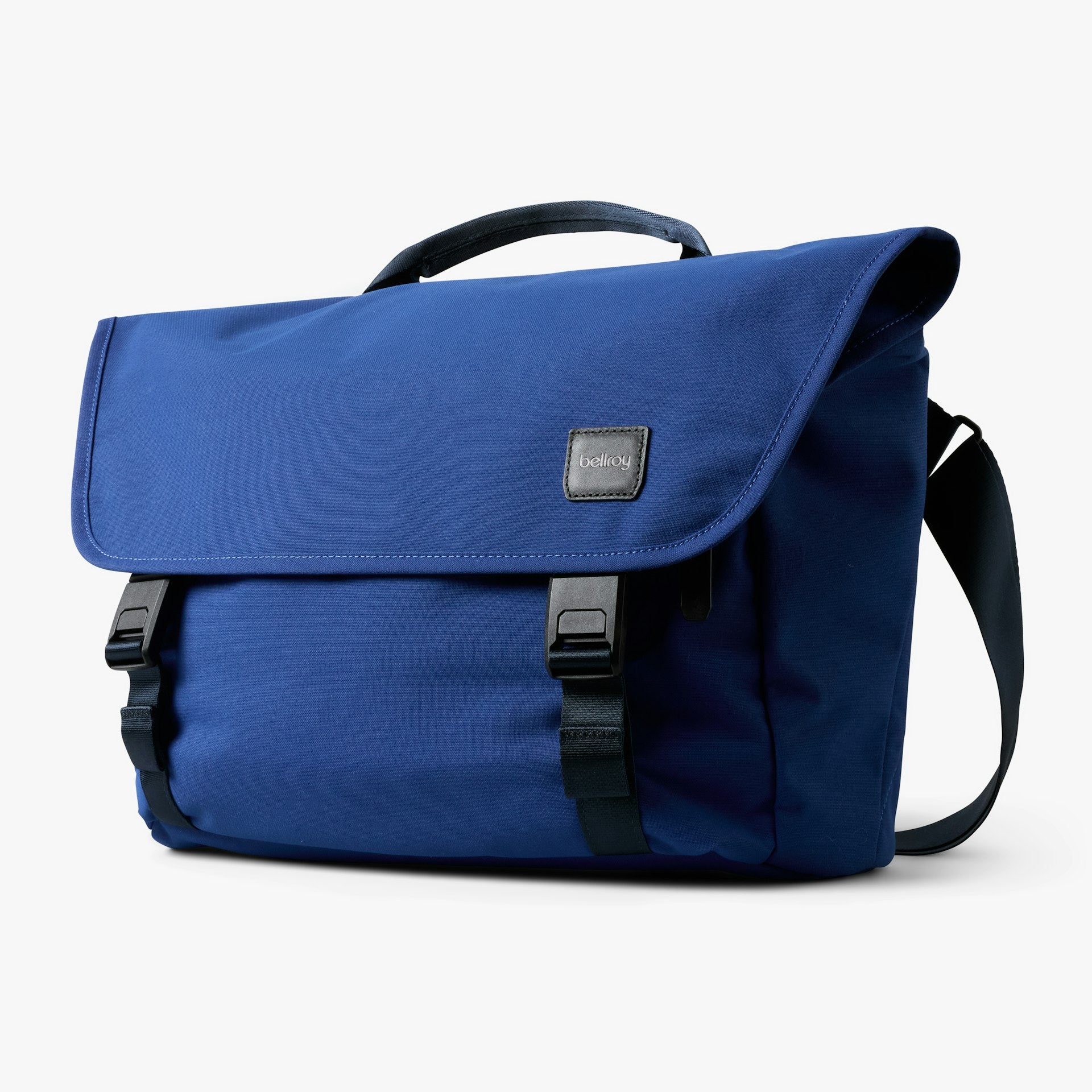 Classic Messenger 13L - Storming Gravity