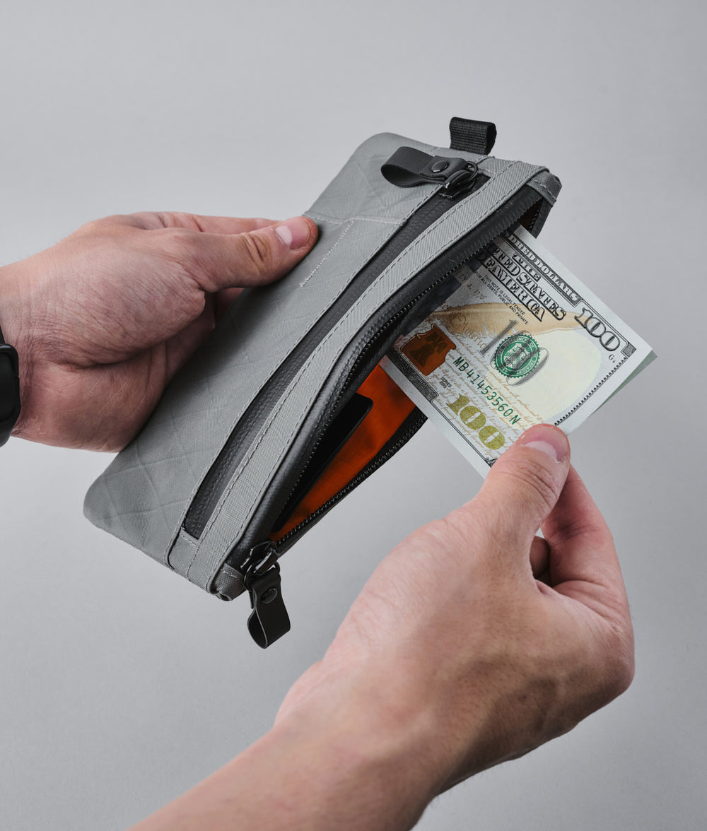 Alpaka Zip Clutch