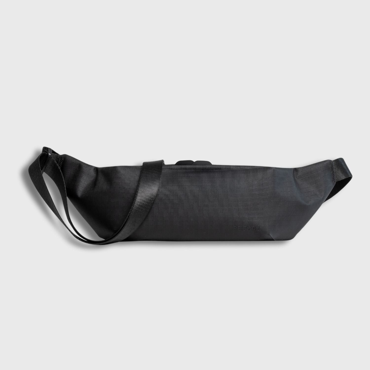 RE:FORM® ES:01 ESSENTIAL SLING RE:FORM ES:01 ESSENTIAL SLING 1.2L – Storming Gravity