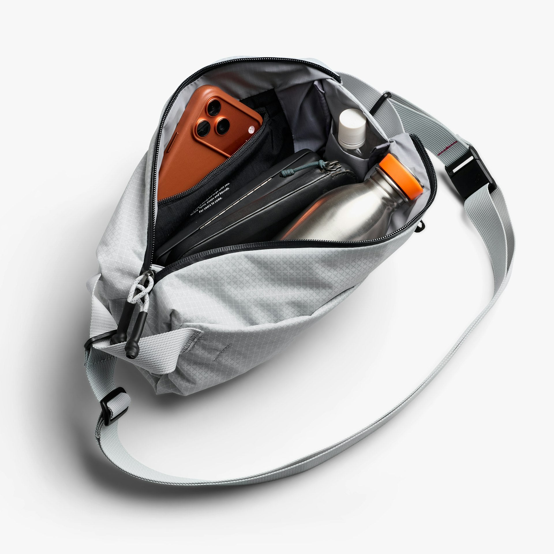 Lite Sling 7L - Storming Gravity