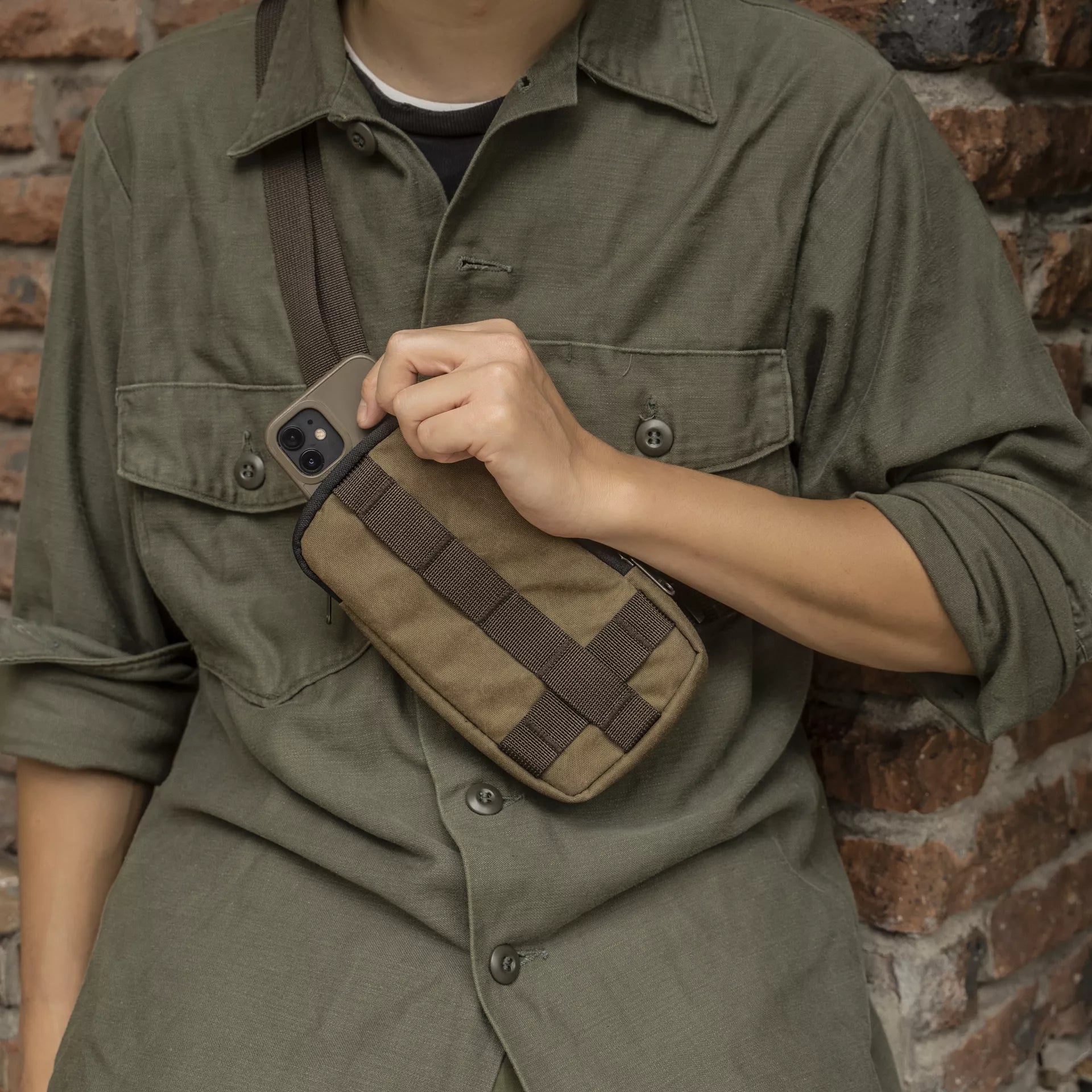 Armor 12 Accessory Sling Pouch - Storming Gravity