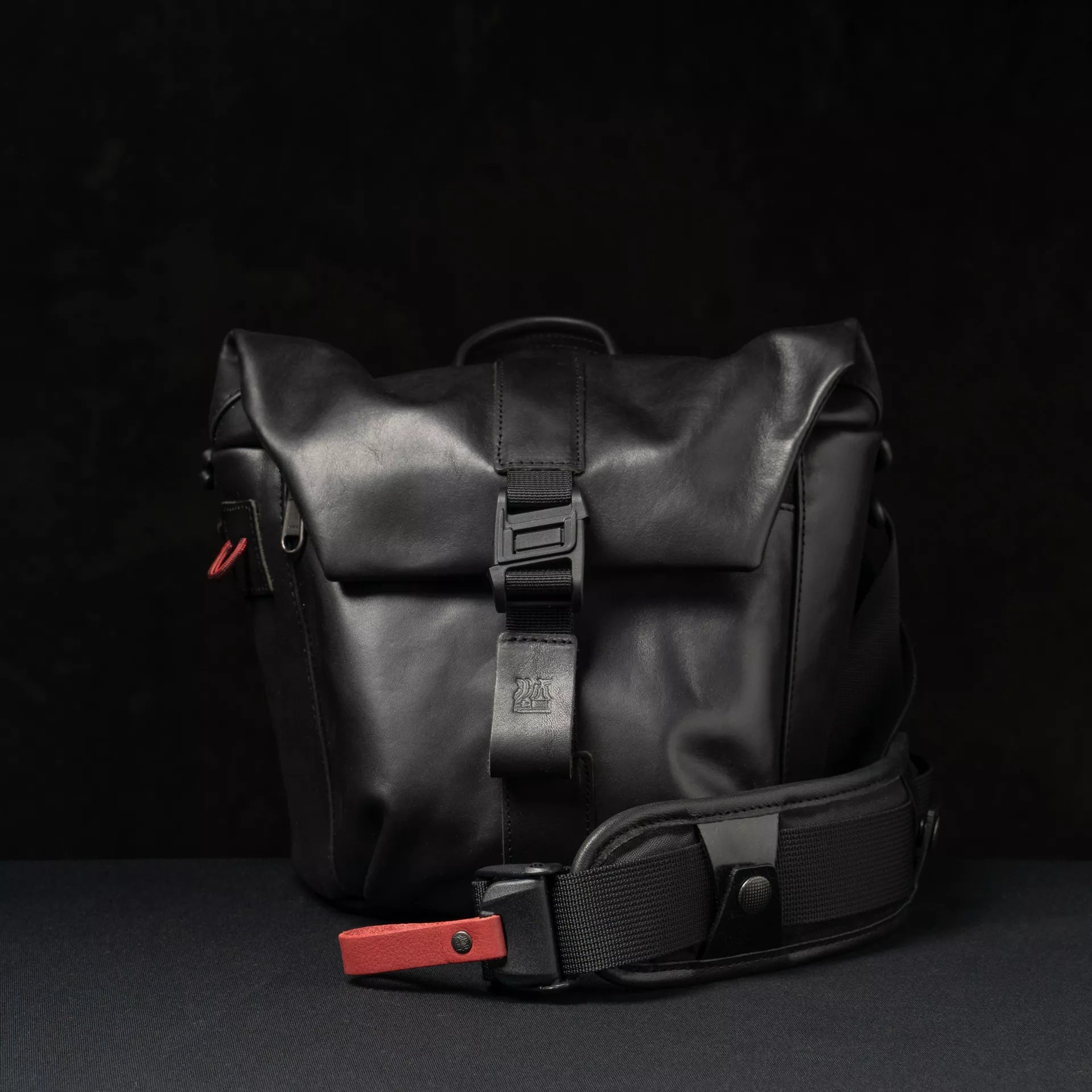 Pilot Leather Travel Camera Bag 3.5L Upgraded - Storming Gravity