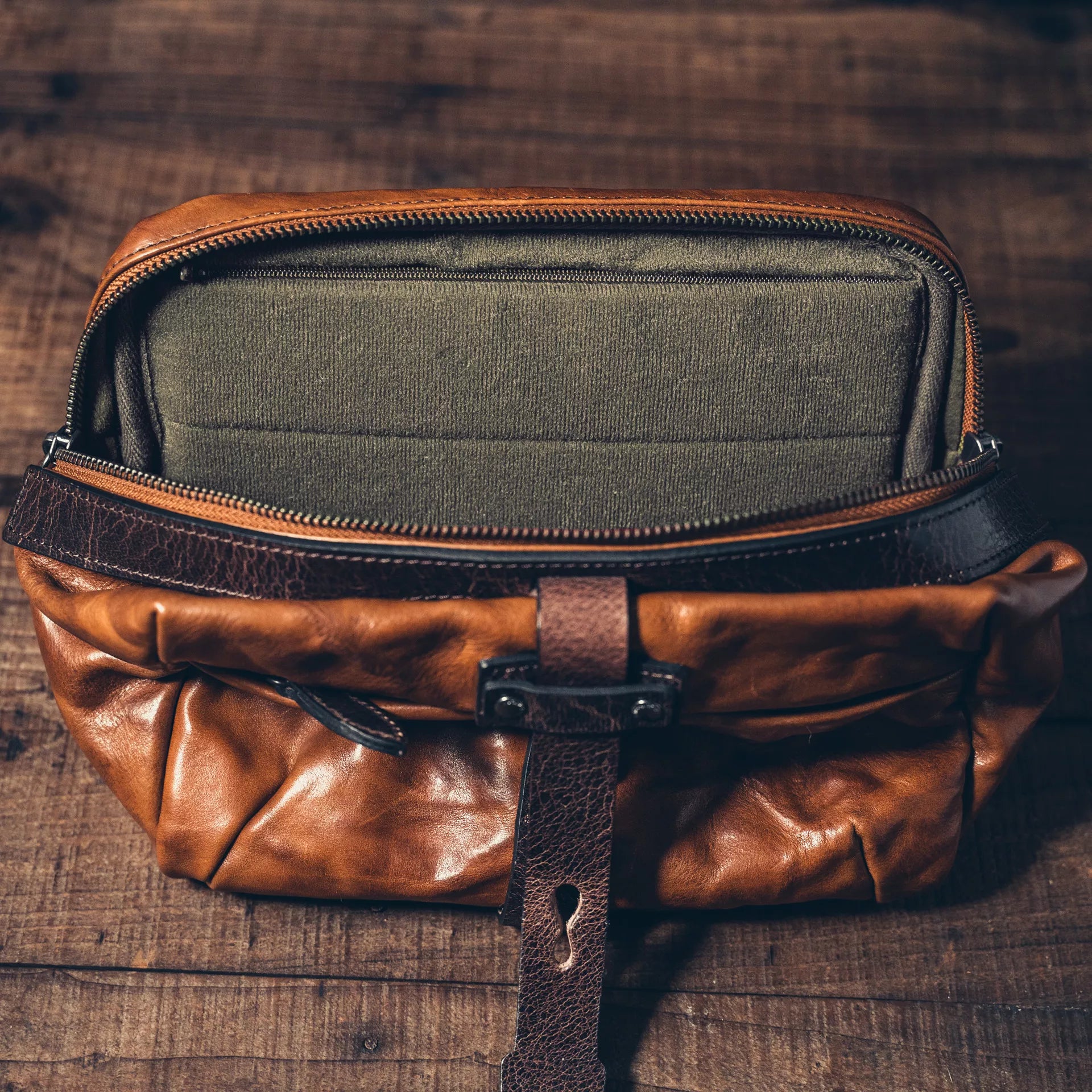Mini Rider Sling Bag 3.5L - Full Leather Version