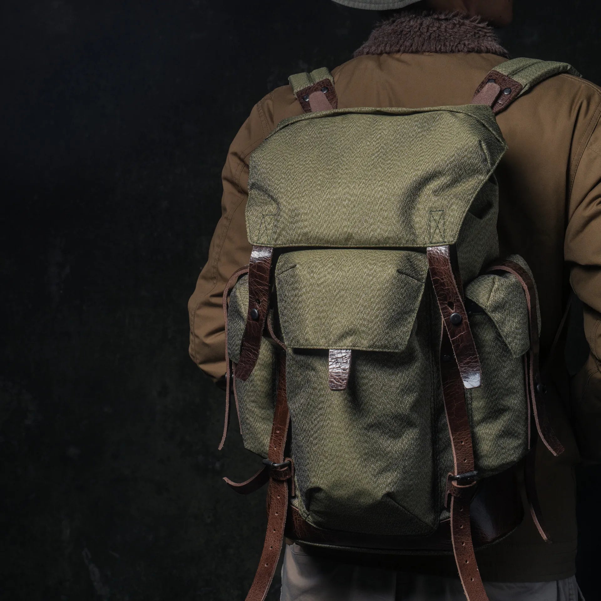 Salt & Pepper Canvas Backpack 15L - Storming Gravity