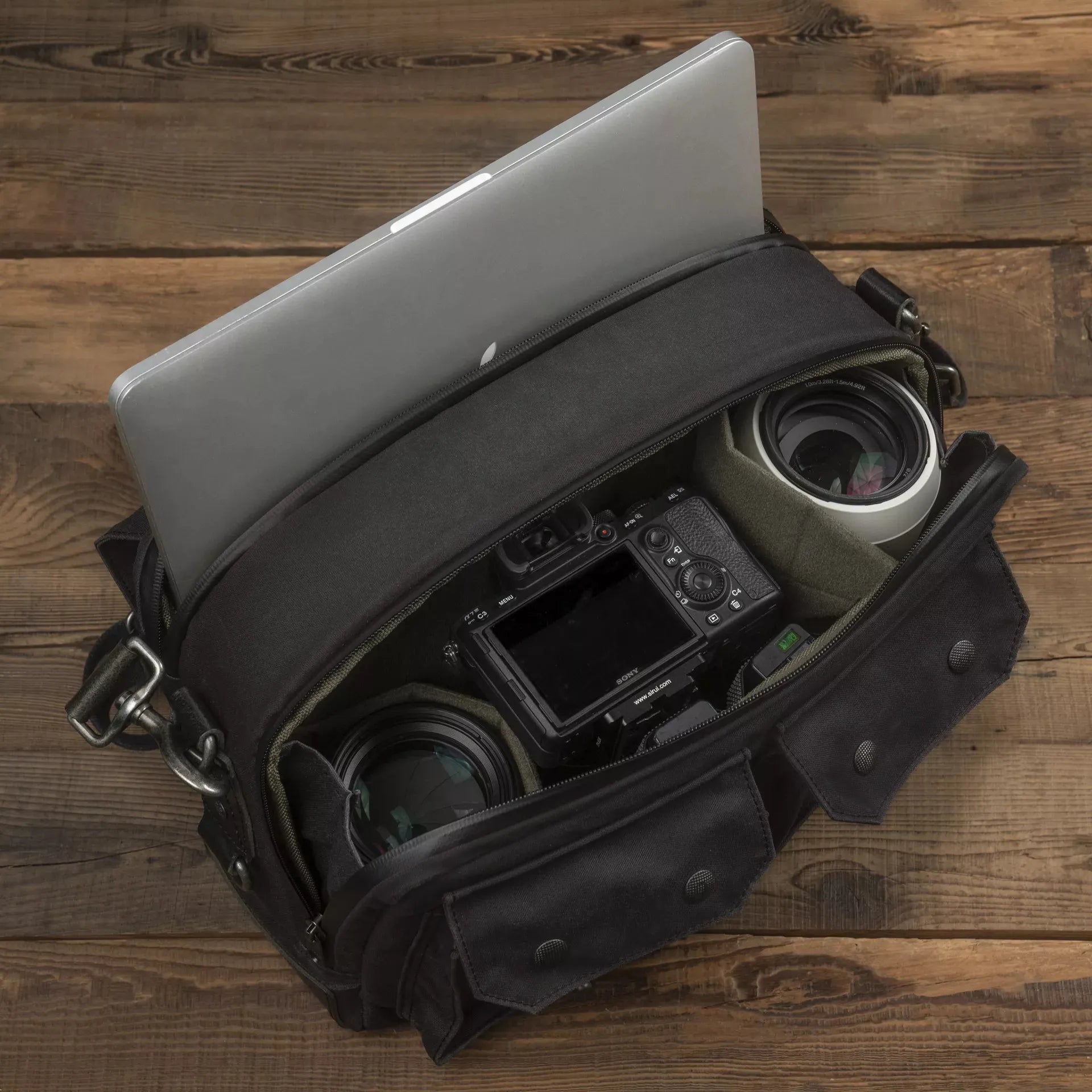 Scout Camera Bag 9L - Storming Gravity