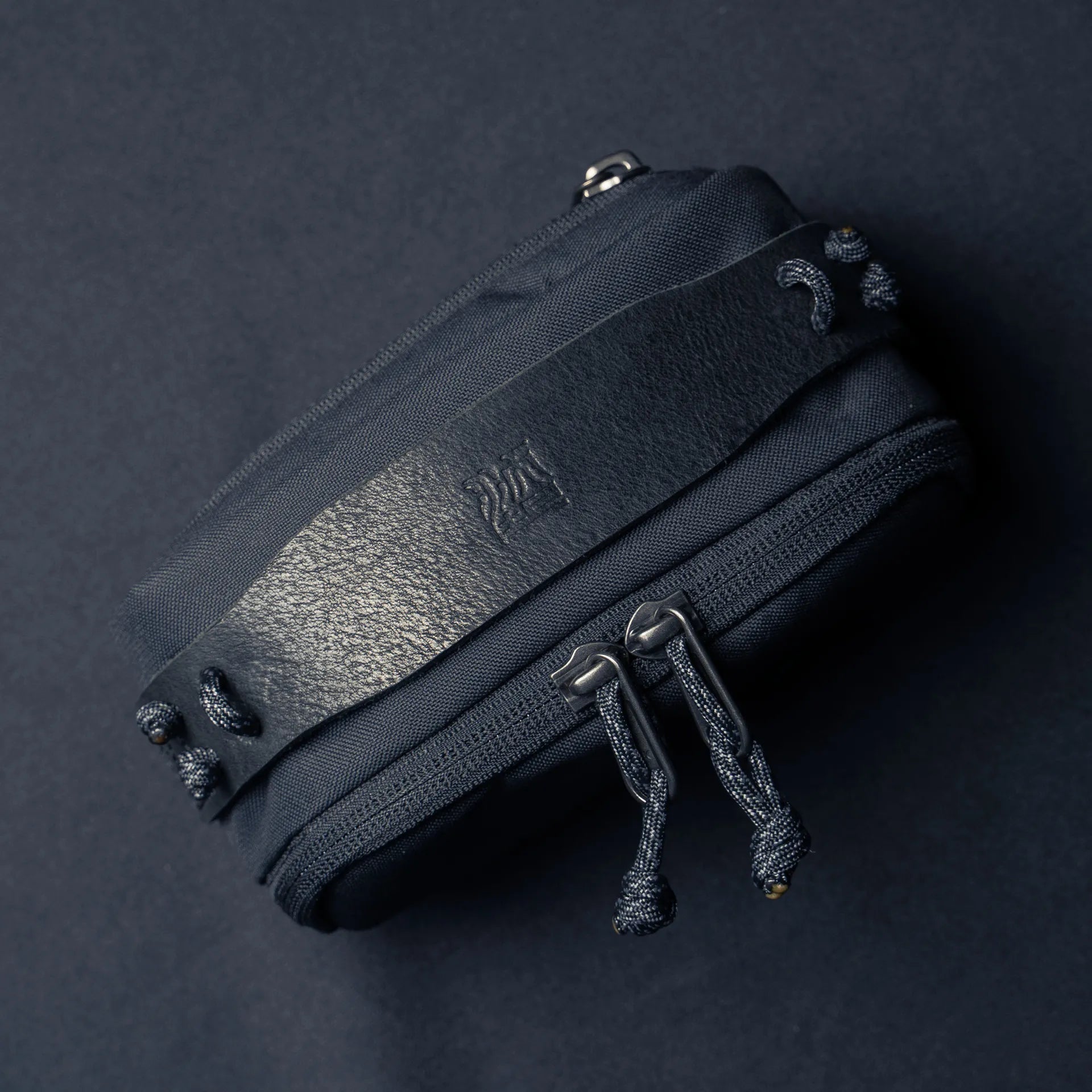 Portable Camera Pouch M - Storming Gravity