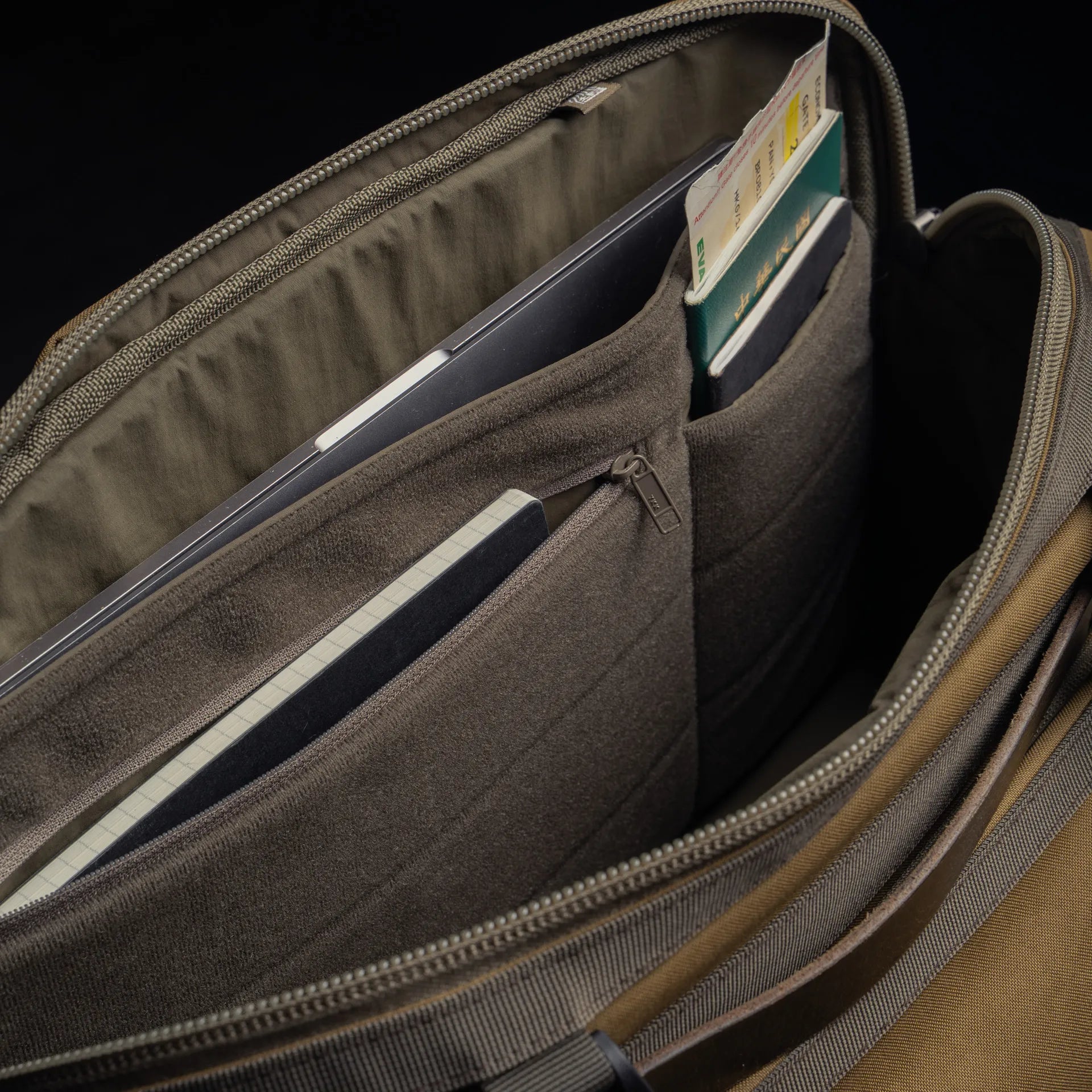 Lightning Rider V2 Sling Bag 13L - Storming Gravity