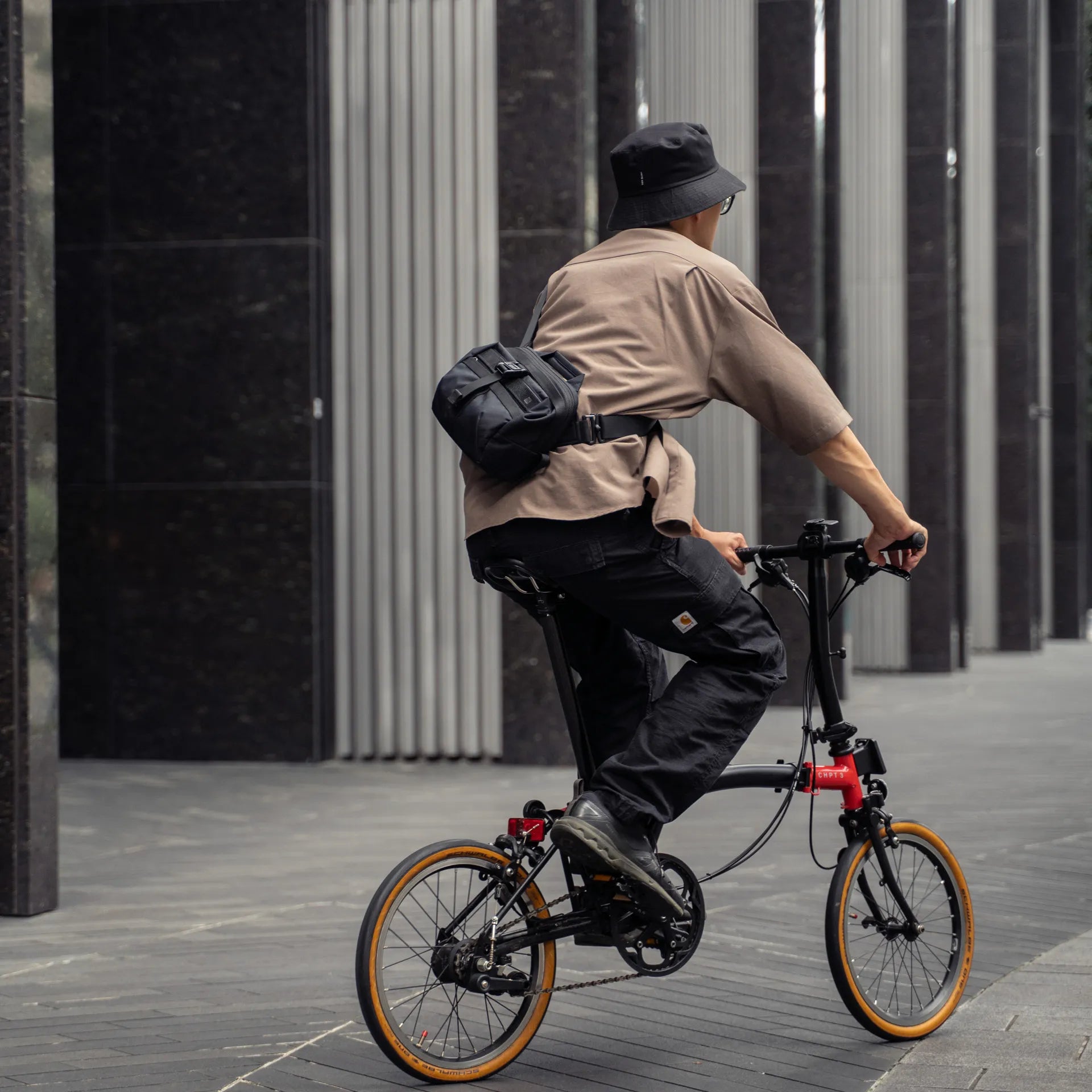 Mini Rider V2 Sling Bag 4.5L - Storming Gravity
