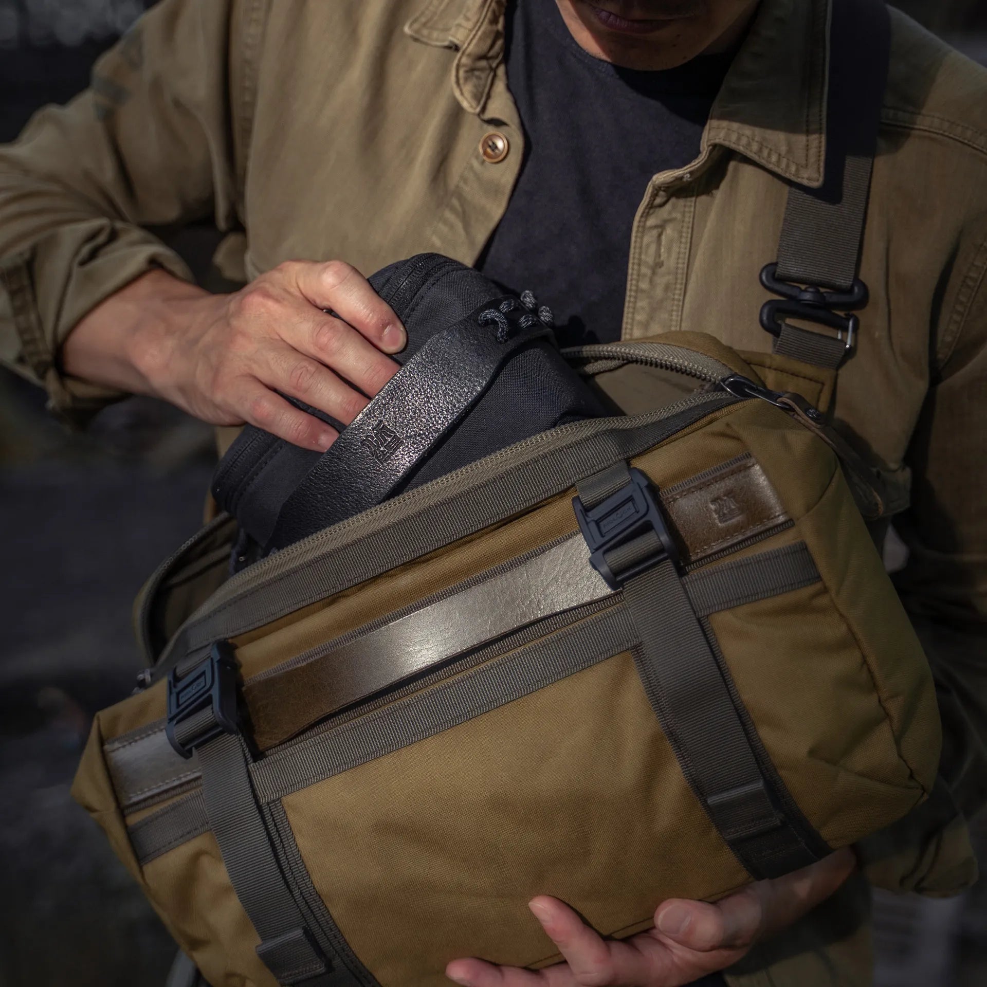 Lightning Rider V2 Sling Bag 13L - Storming Gravity
