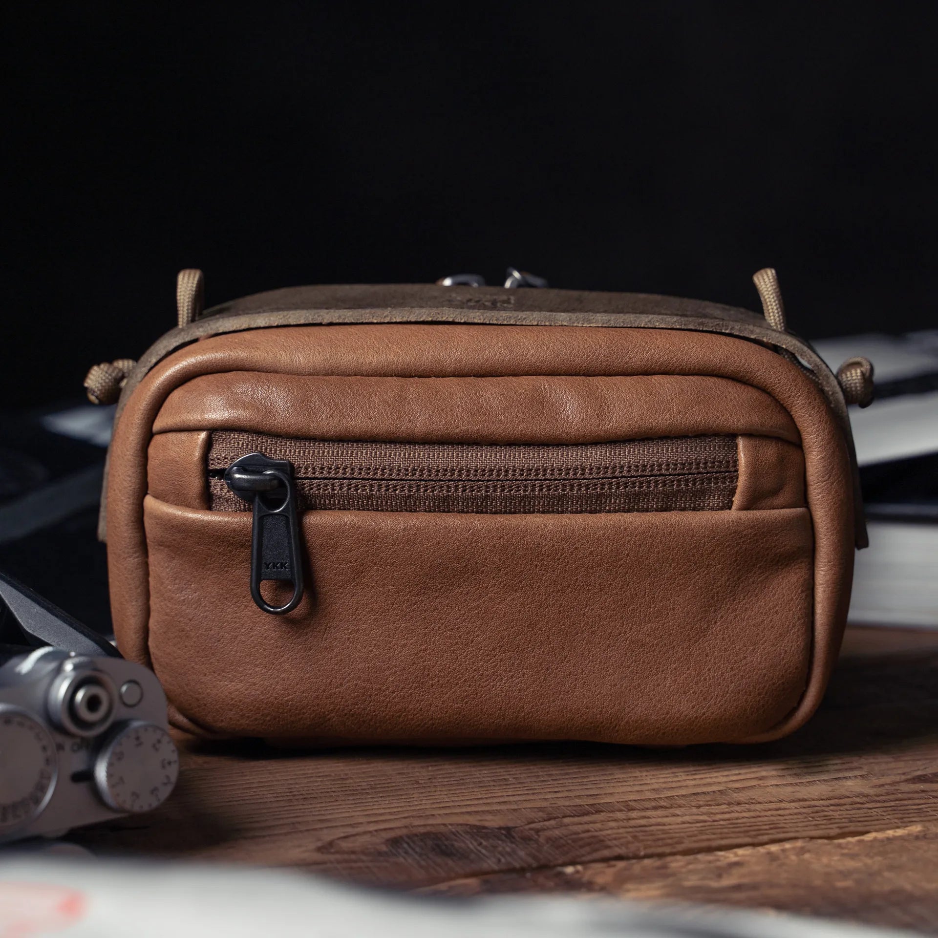 Full Leather Portable Camera Pouch ML - Storming Gravity