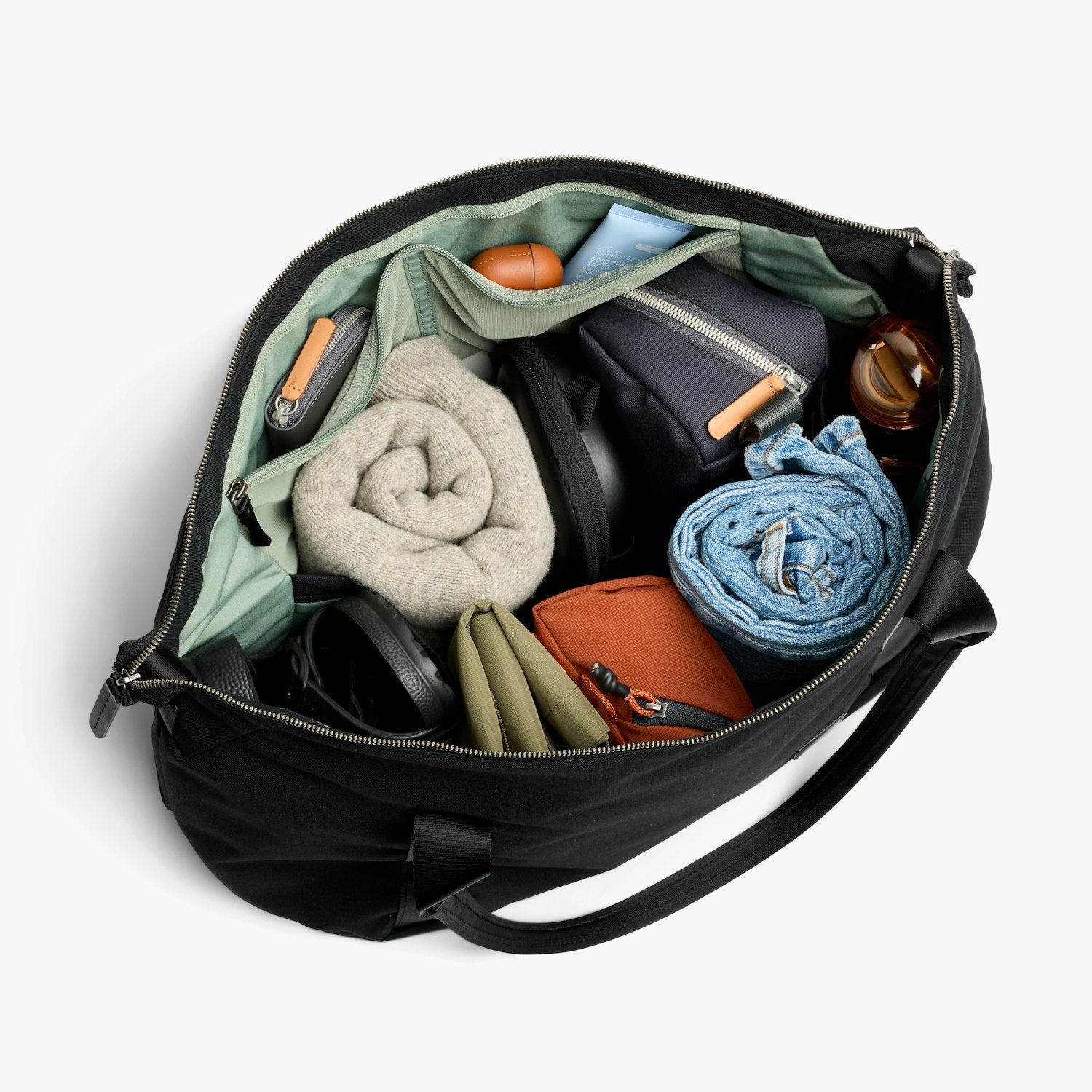 Classic Getaway Bag 28L - Storming Gravity