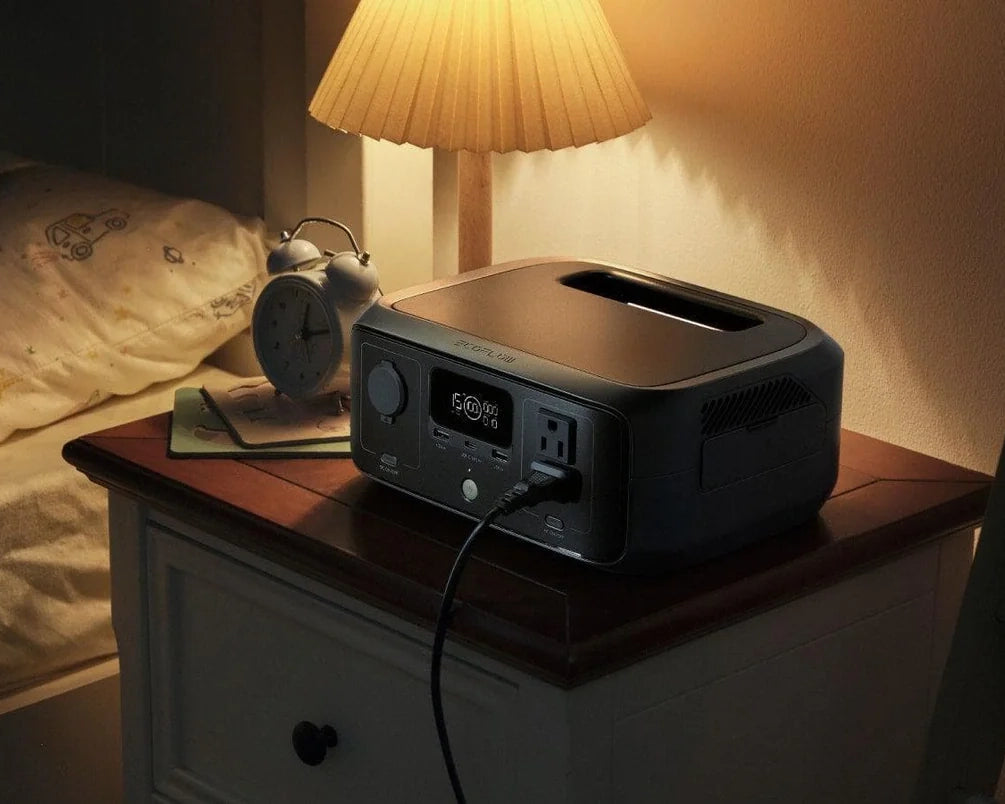 RIVER 3 Portable Power Station (245Wh, 600W) - Storming Gravity